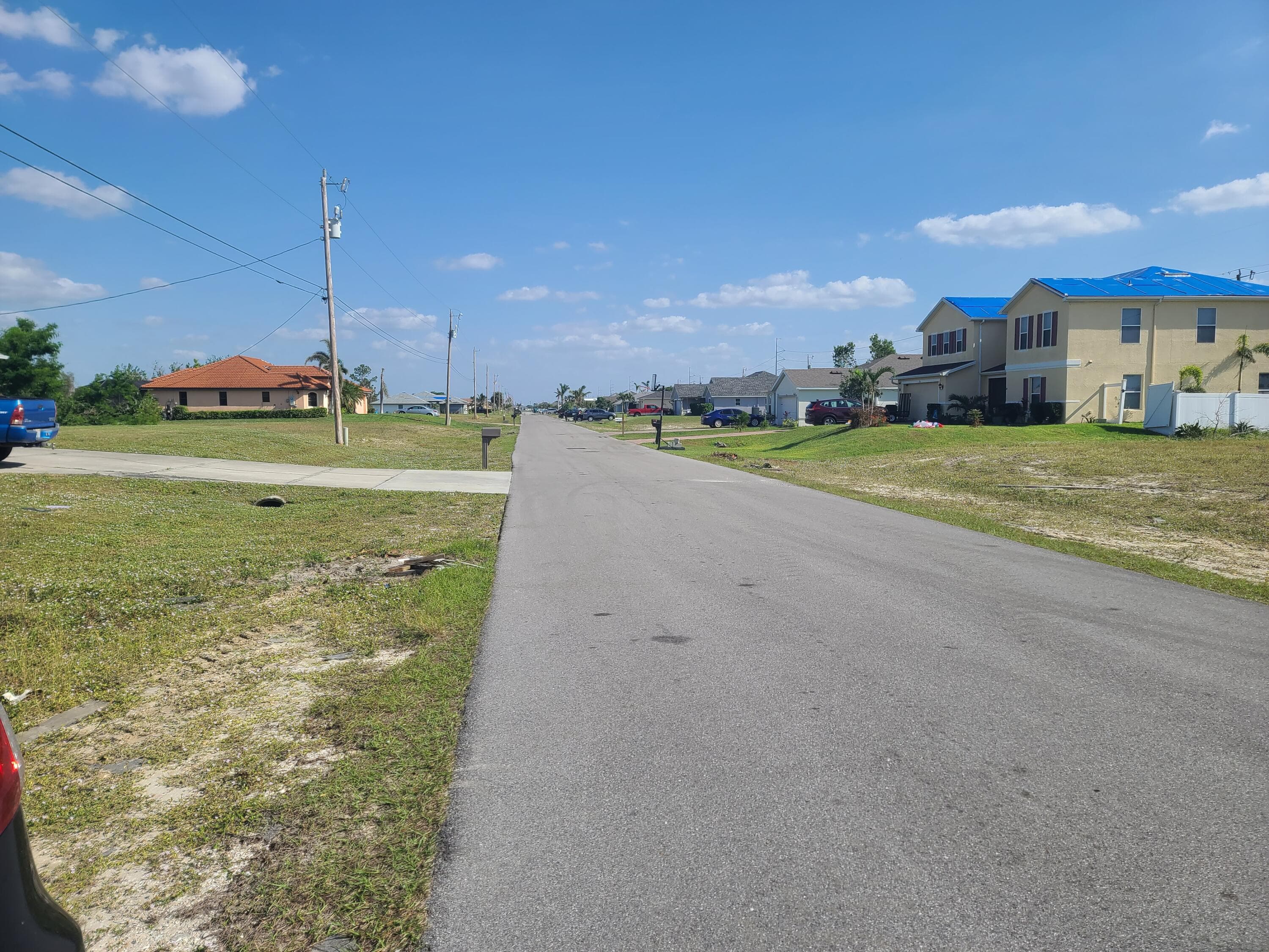 725 NW 8th Terrace, Cape Coral, FL 33993 5