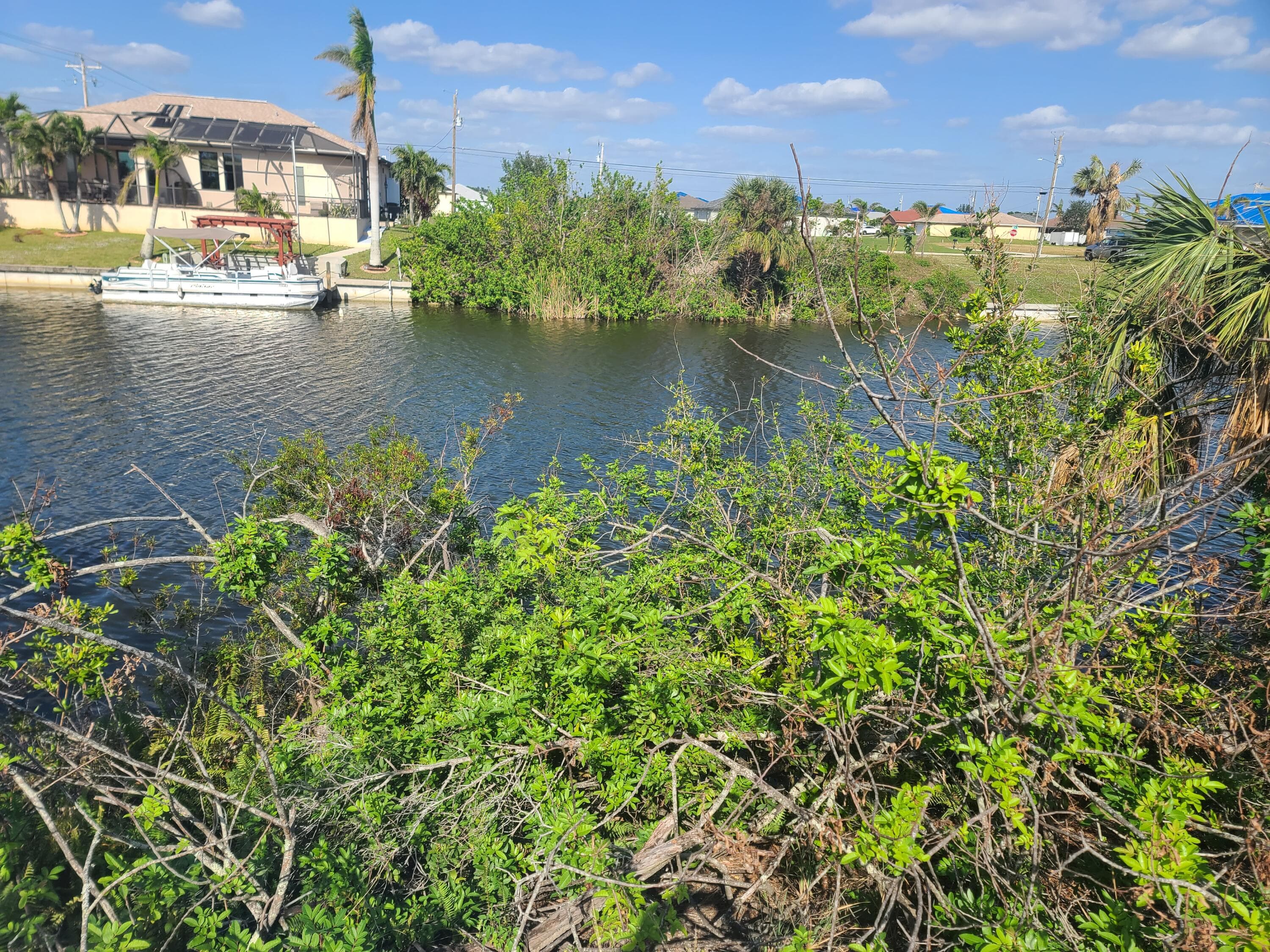 725 NW 8th Terrace, Cape Coral, FL 33993 9