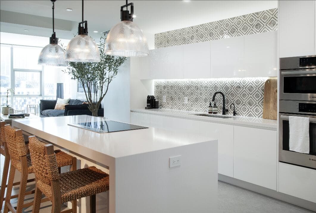 851 NE 1st Avenue 812, Miami, FL 33132 5