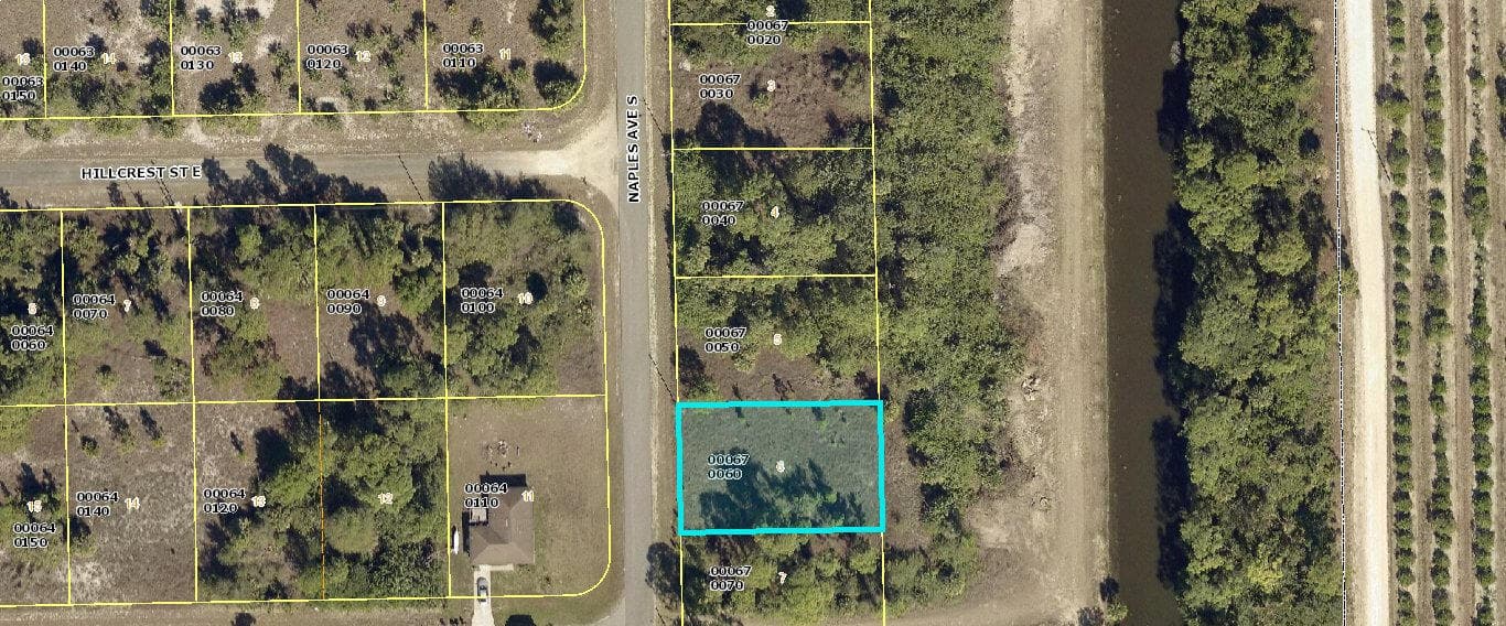 611 Naples Avenue S, Lehigh Acres, FL 33974 2