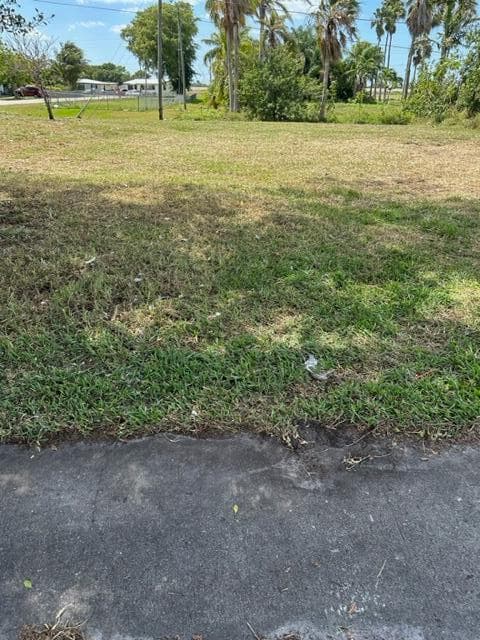 501 W Baines Terrace, Pahokee, FL 33476 5