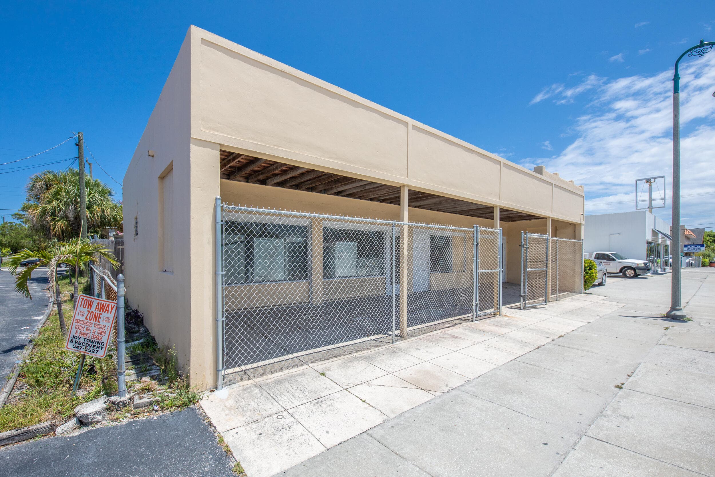 922 S Dixie Highway, Lake Worth Beach, FL 33460 11