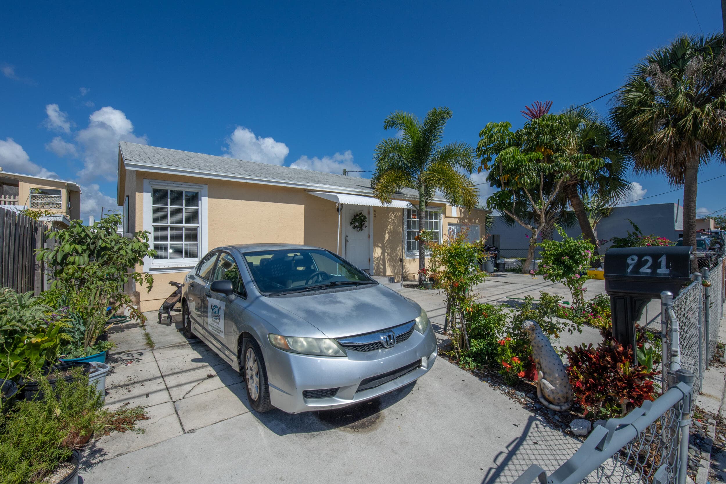 922 S Dixie Highway, Lake Worth Beach, FL 33460 19
