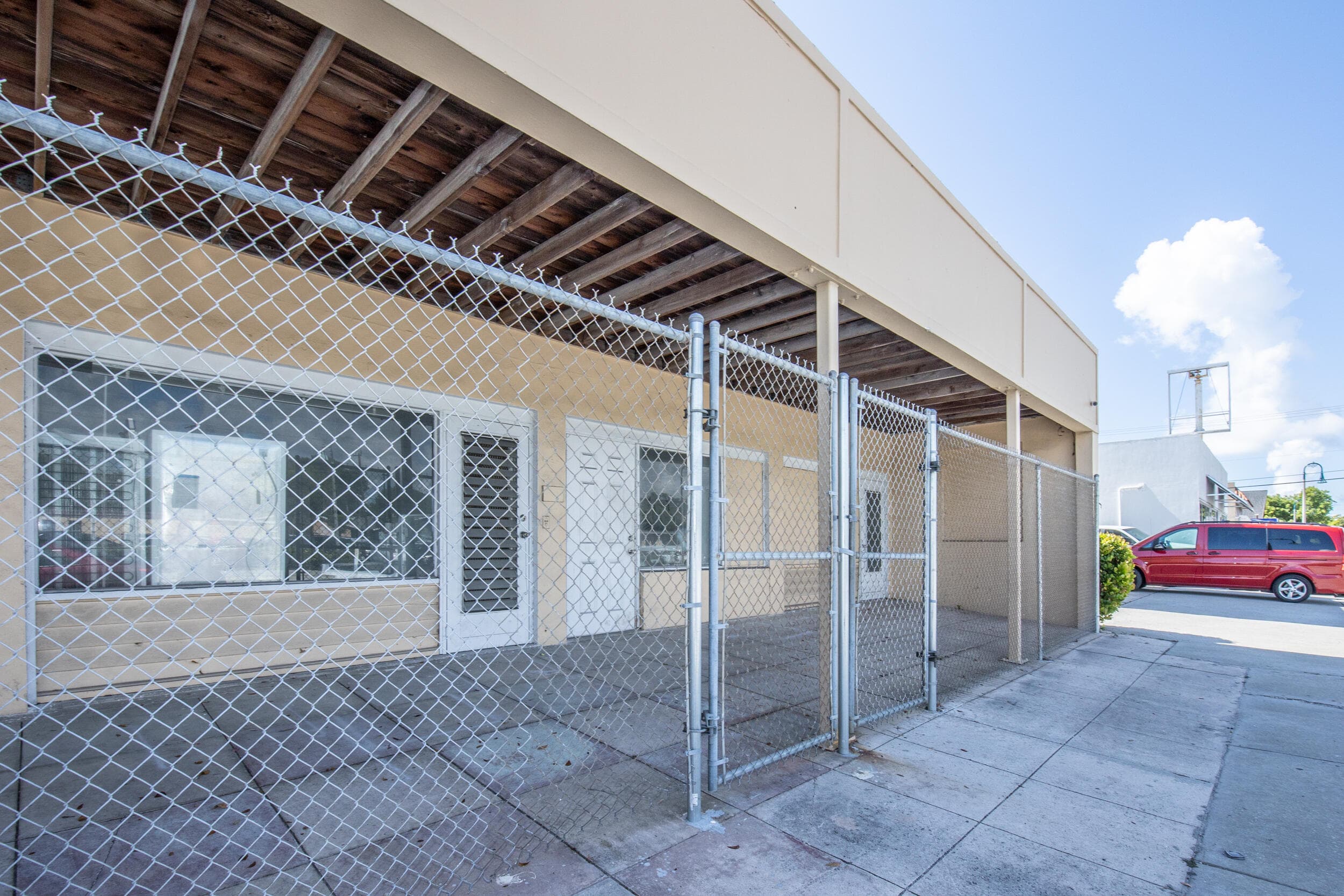 922/928 S Dixie Highway 922 & 928 & Back & Up, Lake Worth Beach, FL 33460 13