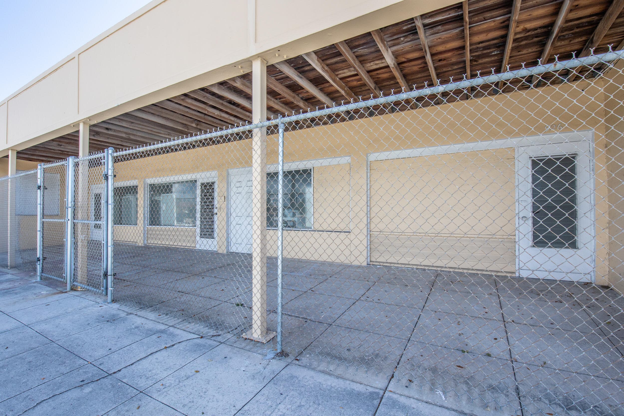 922/928 S Dixie Highway 922 & 928 & Back & Up, Lake Worth Beach, FL 33460 14