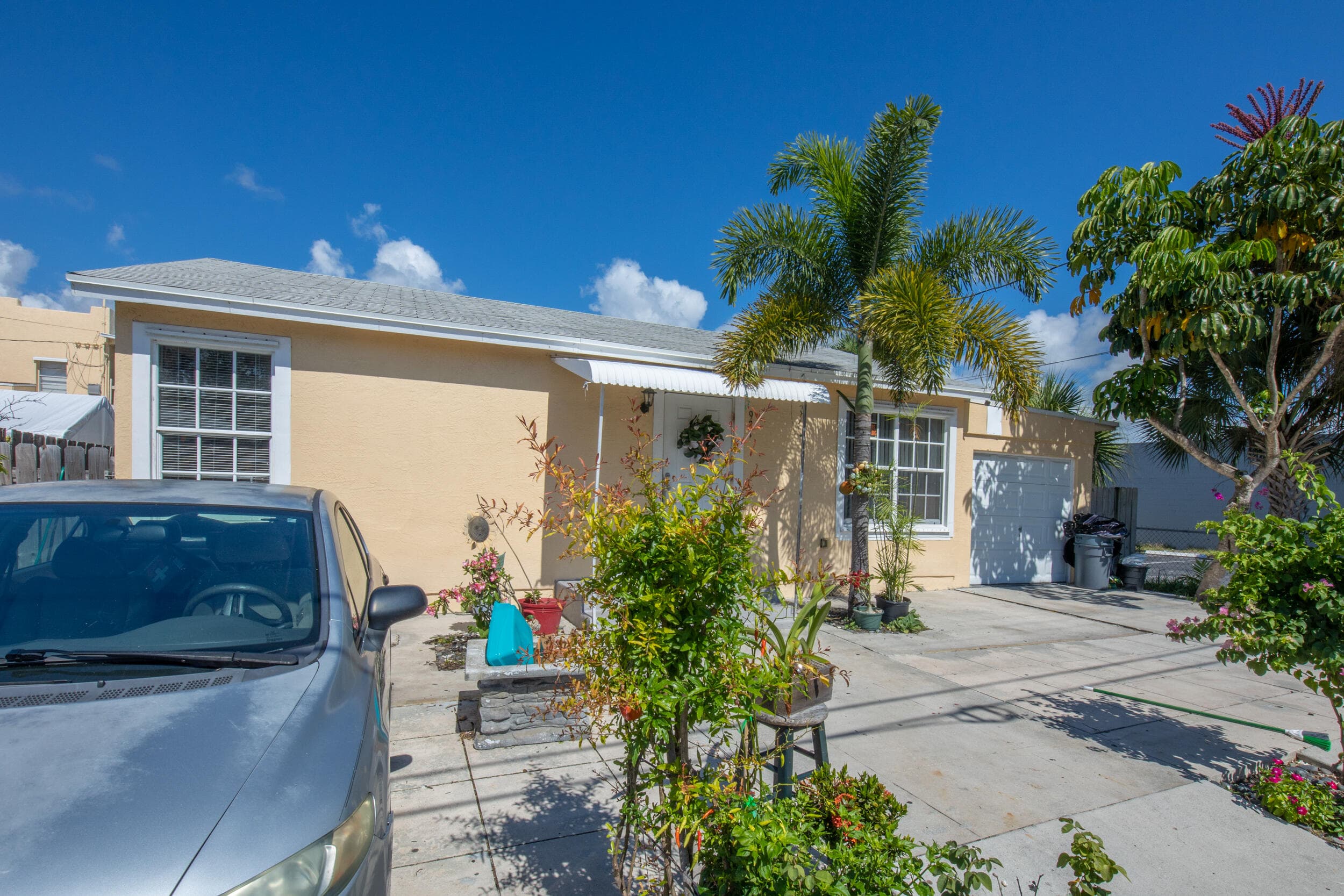 922/928 S Dixie Highway 922 & 928 & Back & Up, Lake Worth Beach, FL 33460 26