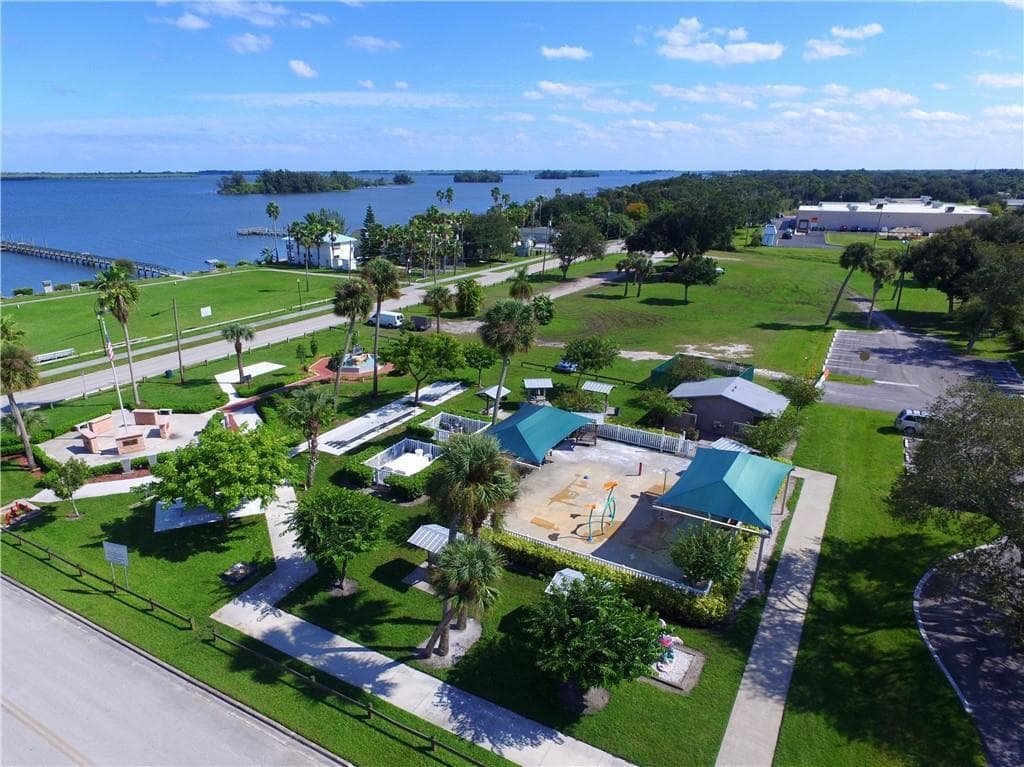 1531 Us Highway 1 Highway, Sebastian, FL 32958 32