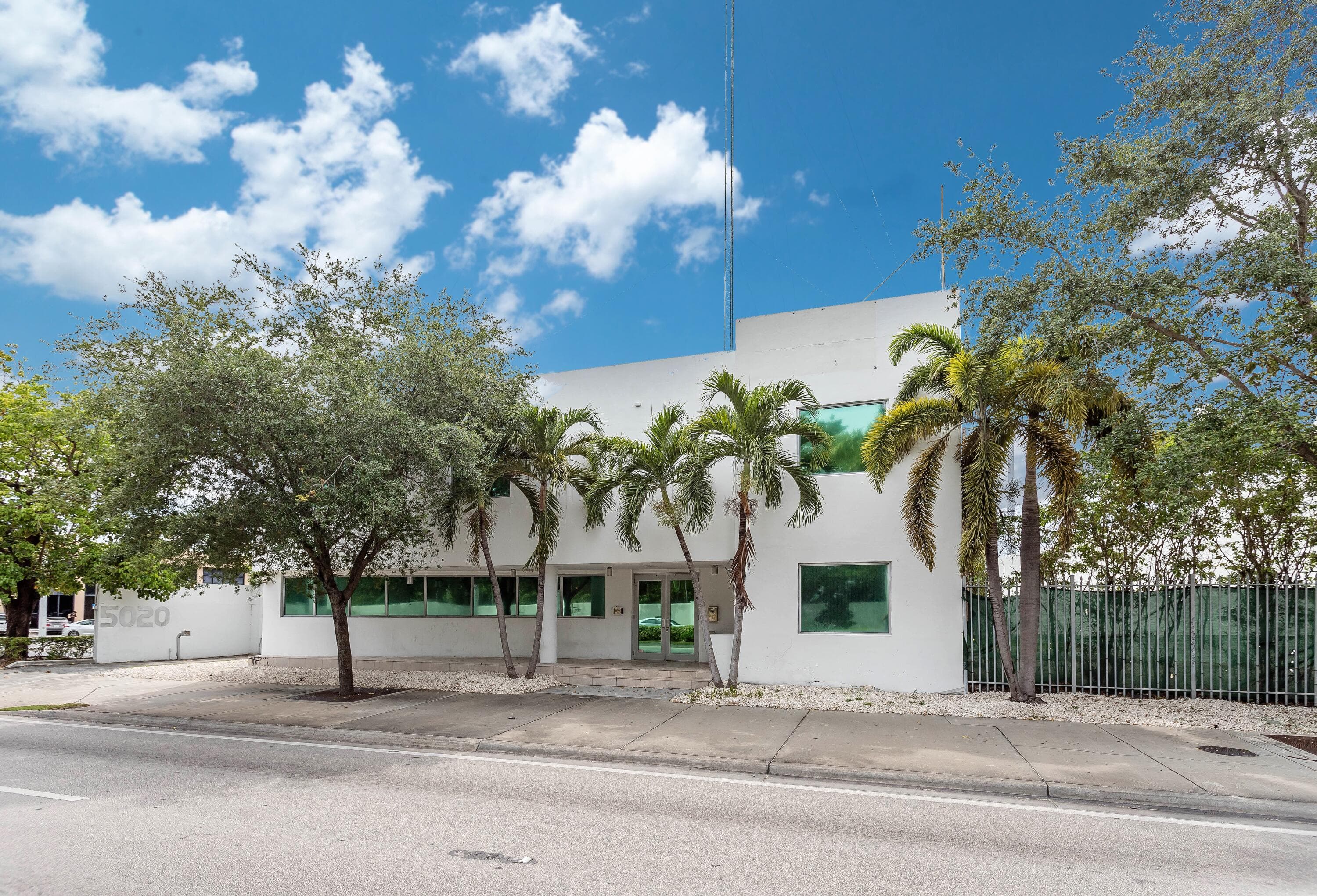 5020 Biscayne Boulevard, Miami, FL 33137 2