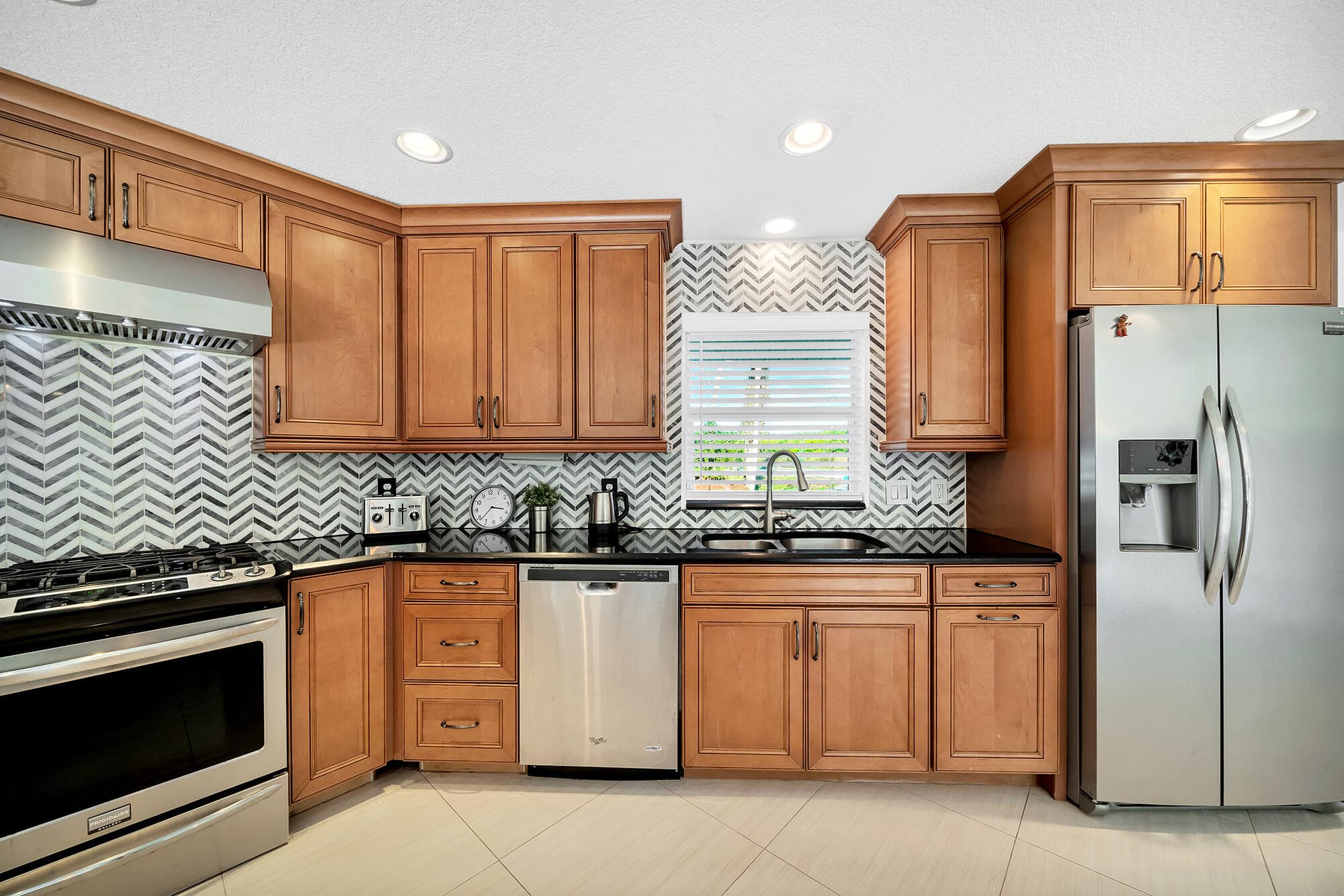 3781 S 25th Street, Fort Pierce, FL 34981 10