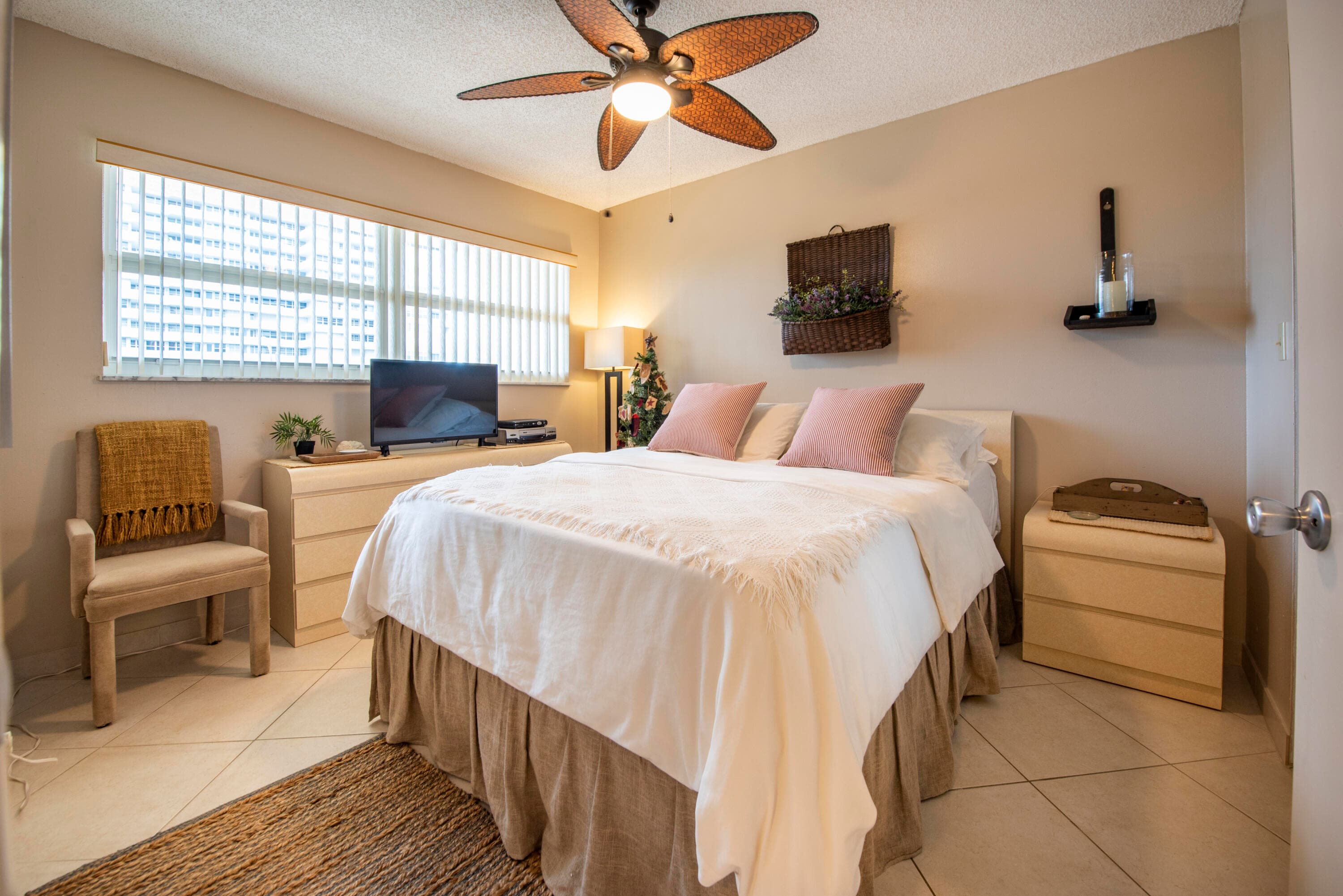 1391 S Ocean Boulevard 308, Pompano Beach, FL 33062 2