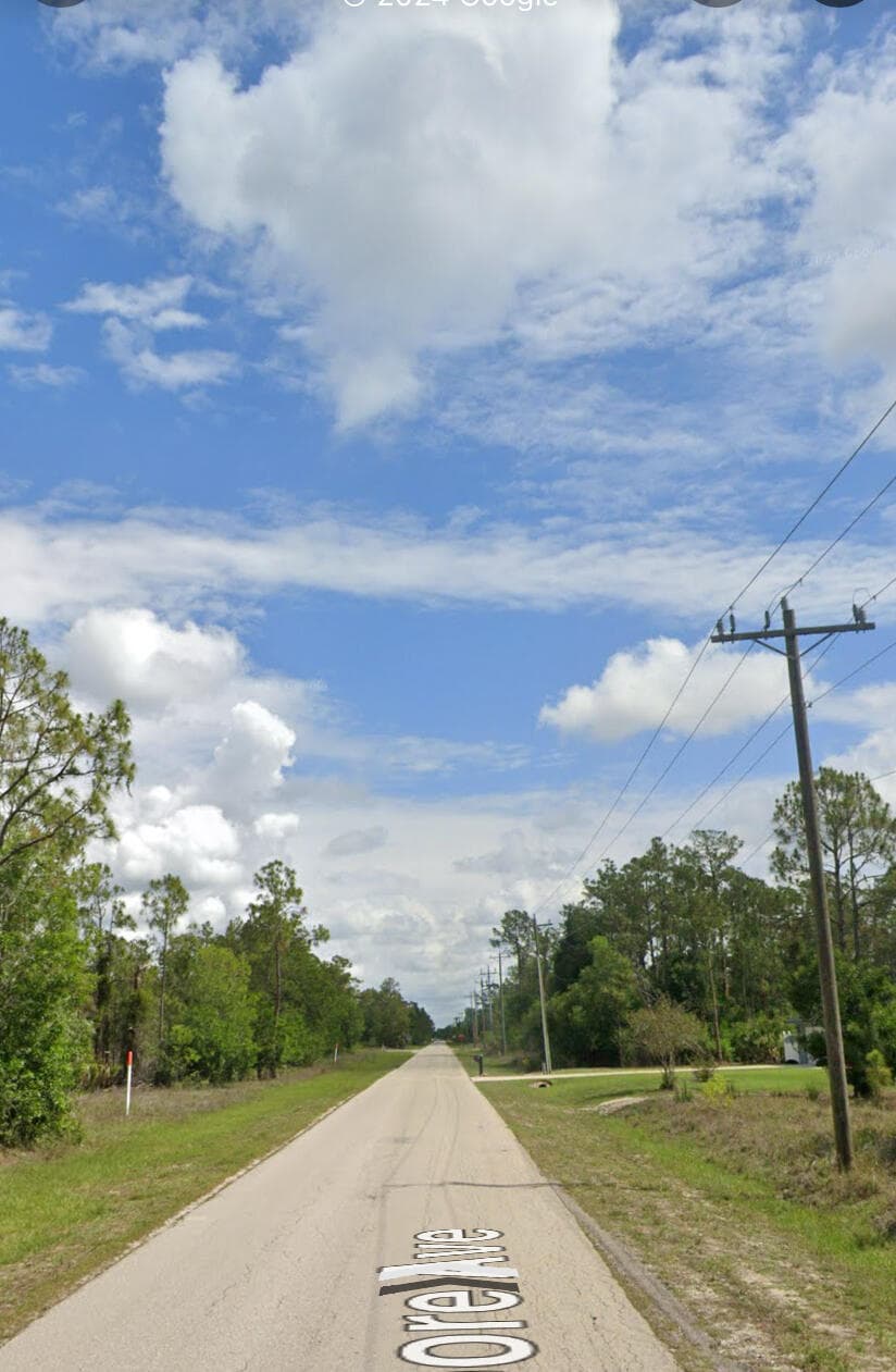 109 Moore Avenue, Lehigh Acres, FL 33936 2
