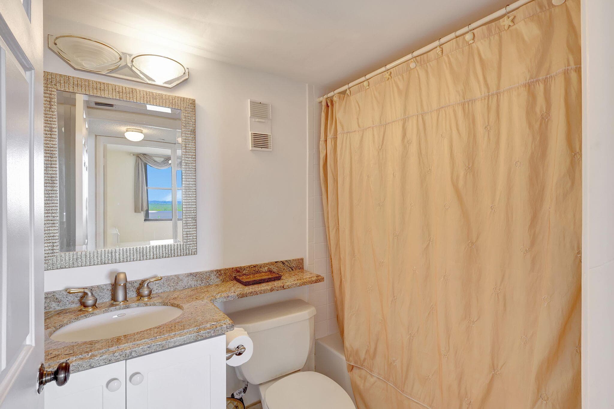 5055 N Highway A1A 605, Hutchinson Island, FL 34949 32