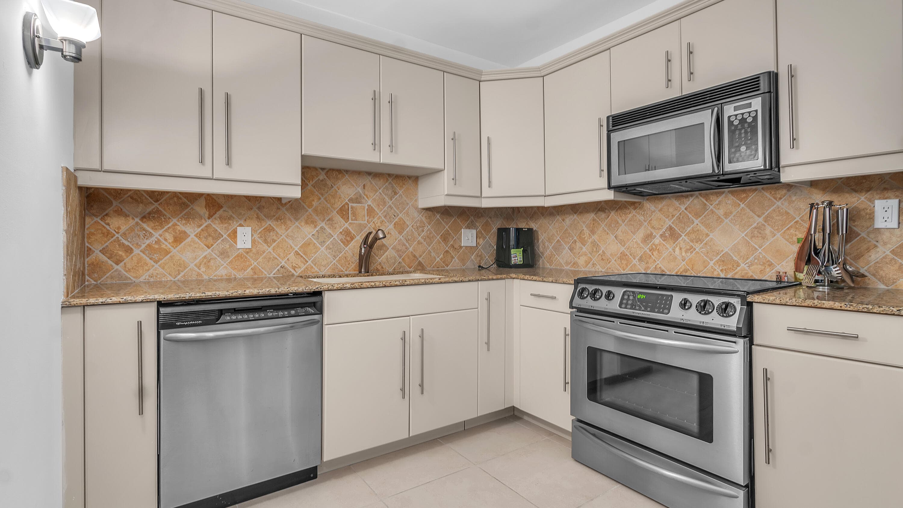 1801 S Flagler Drive 1804, West Palm Beach, FL 33401 21