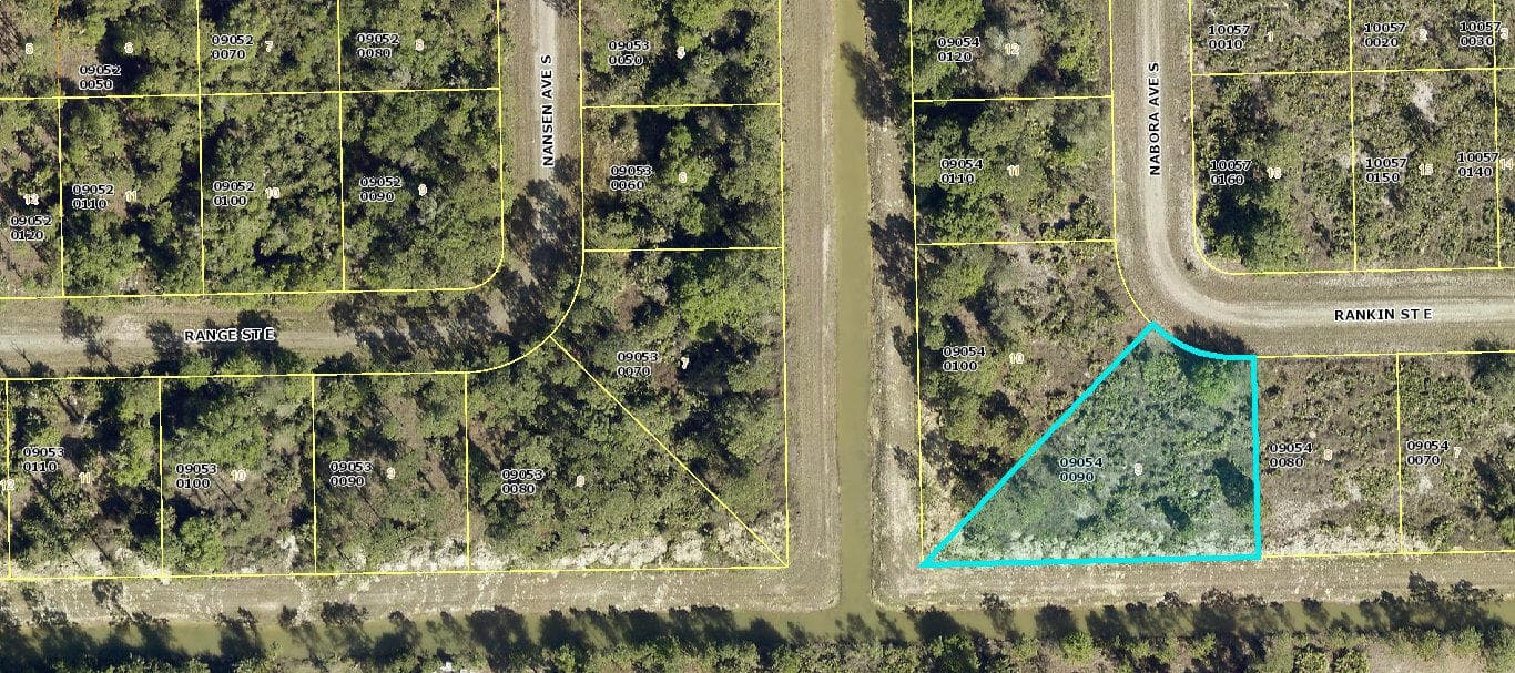 1130 Rankin Street E, Lehigh Acres, FL 33974 2