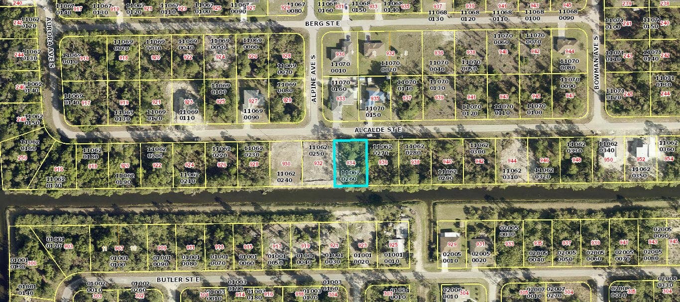 934 Alcalde Street E, Lehigh Acres, FL 33974 2