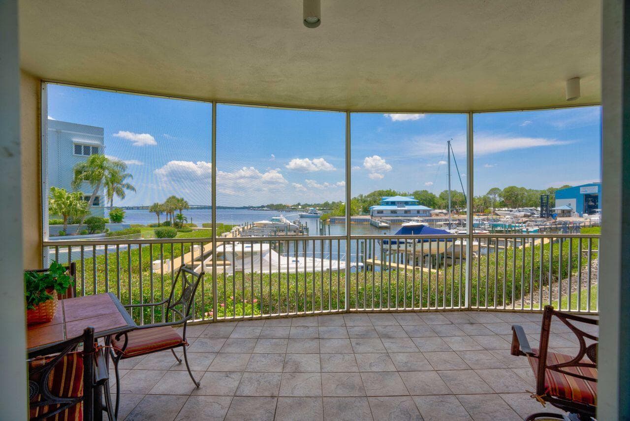 1160 SW Chapman Way 202, Palm City, FL 34990