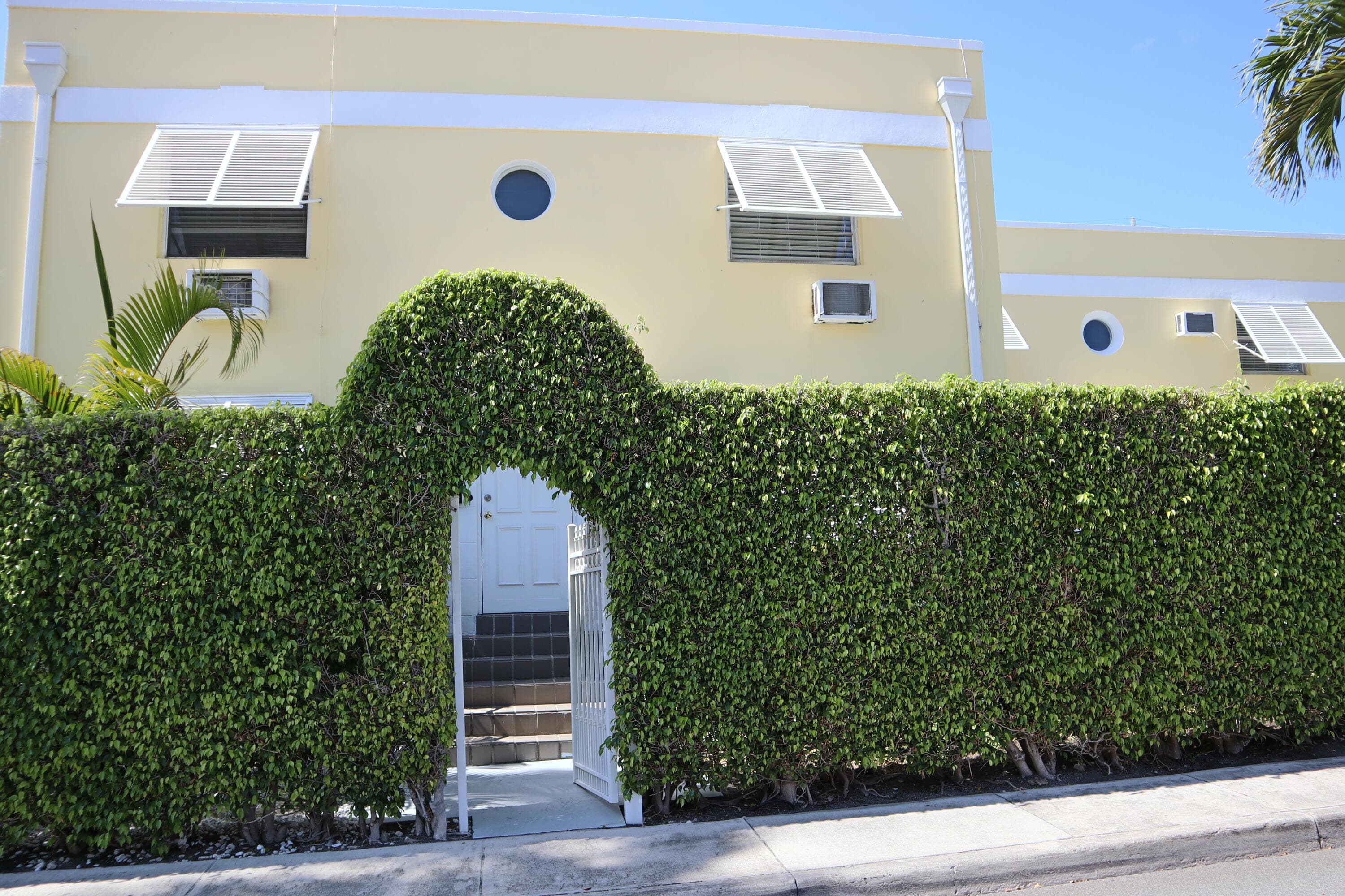 172 N County Road, Palm Beach, FL 33480 4