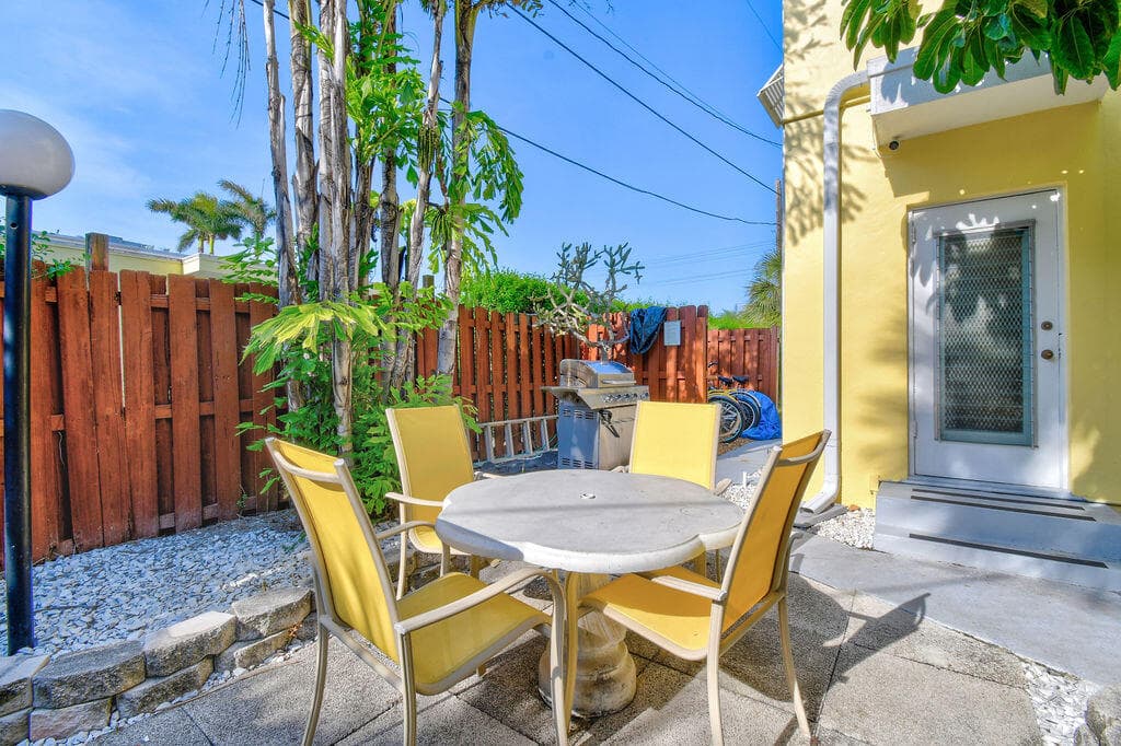 172 N County Road, Palm Beach, FL 33480 14