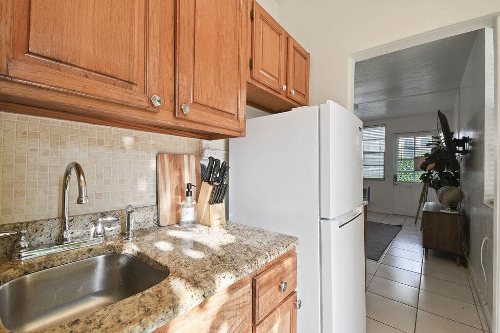 172 N County Road, Palm Beach, FL 33480 18