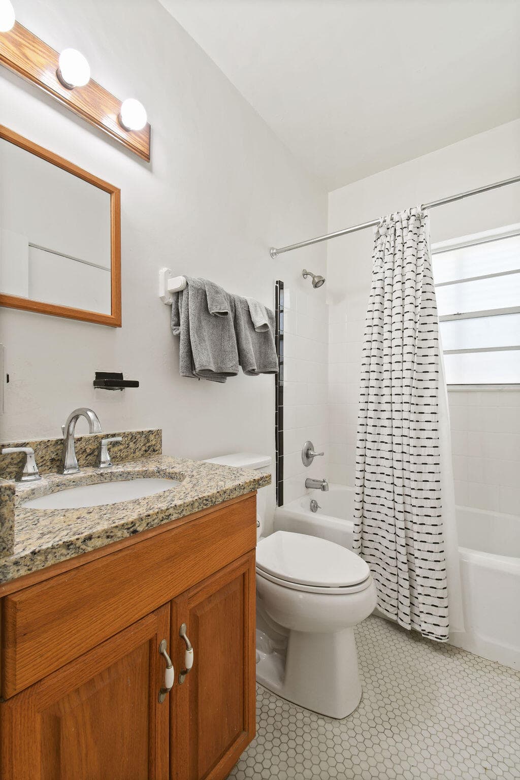 172 N County Road, Palm Beach, FL 33480 21