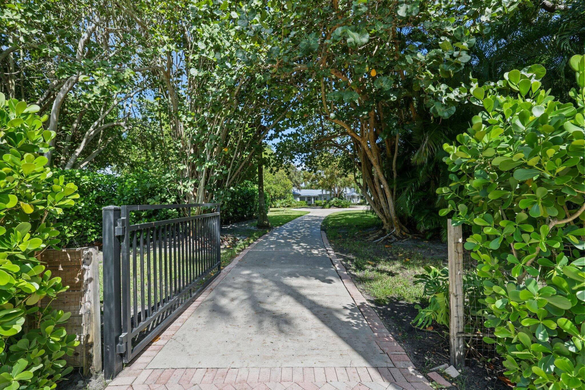 920 Hibiscus Lane, Delray Beach, FL 33444 8
