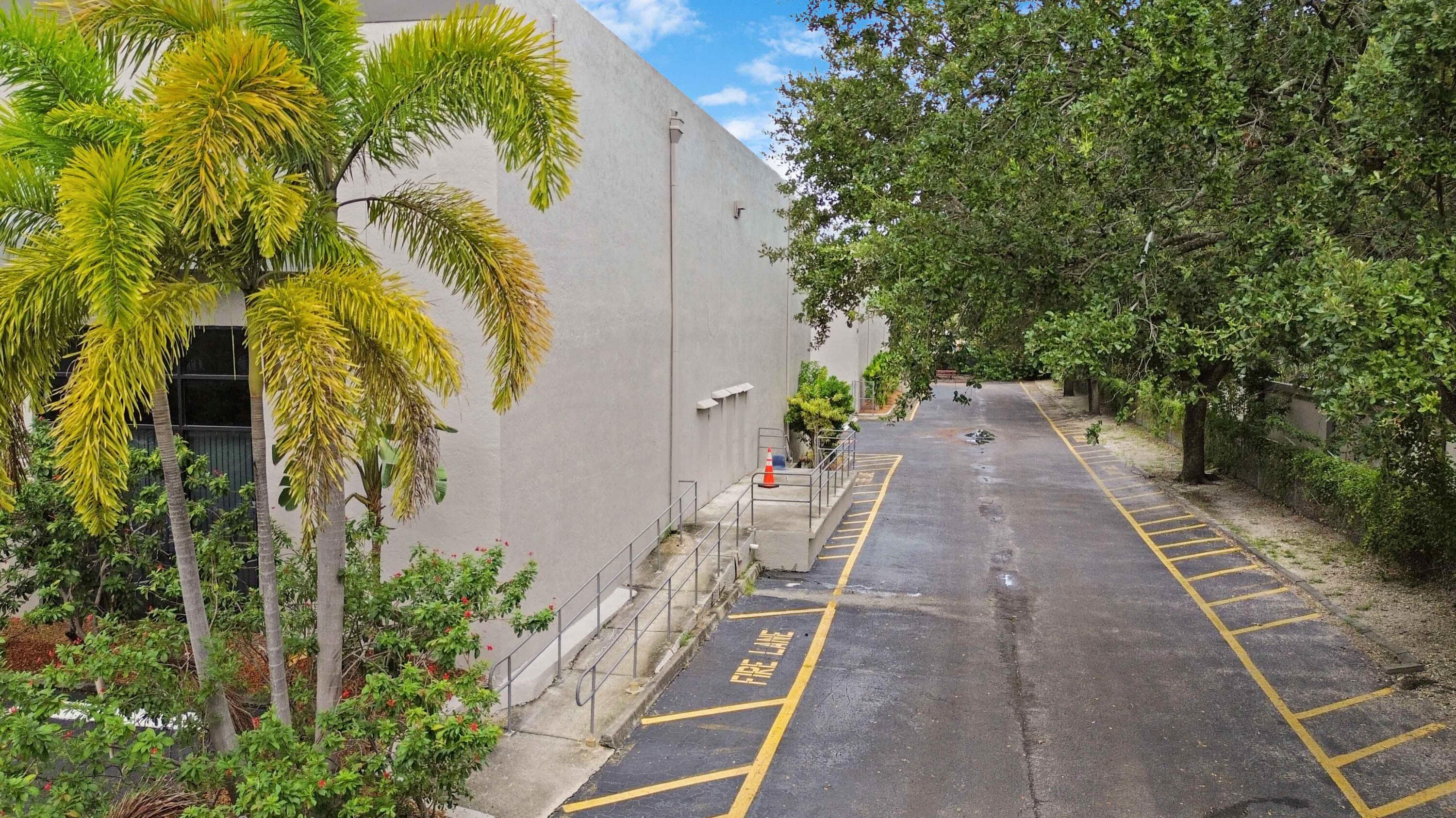 3698 NW 15th Street, Lauderhill, FL 33311 12