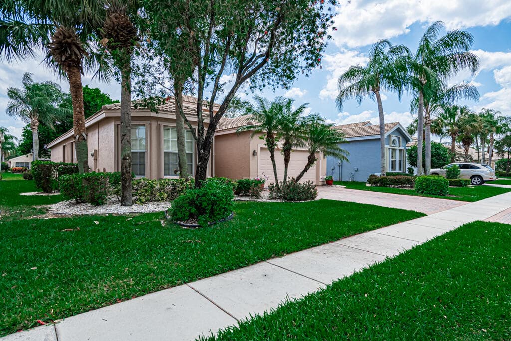 8200 Playa Del Sur Boulevard, Lake Worth, FL 33467 35