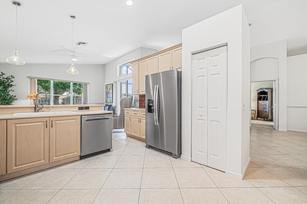 8200 Playa Del Sur Boulevard, Lake Worth, FL 33467 59