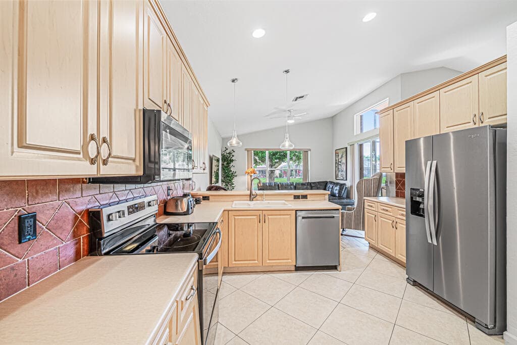 8200 Playa Del Sur Boulevard, Lake Worth, FL 33467 60