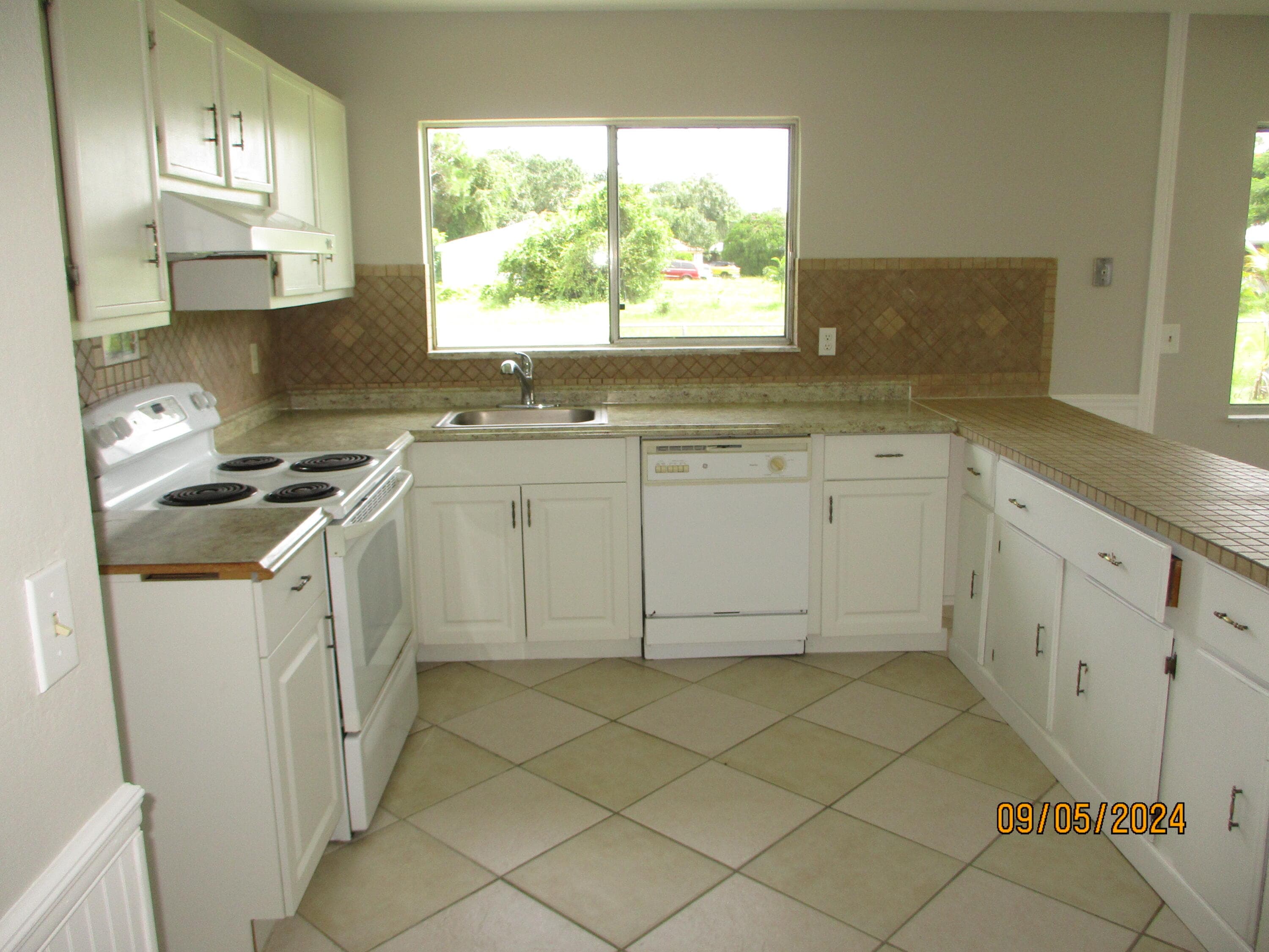 2931 SW Birtle Court, Port St. Lucie, FL 34953 11