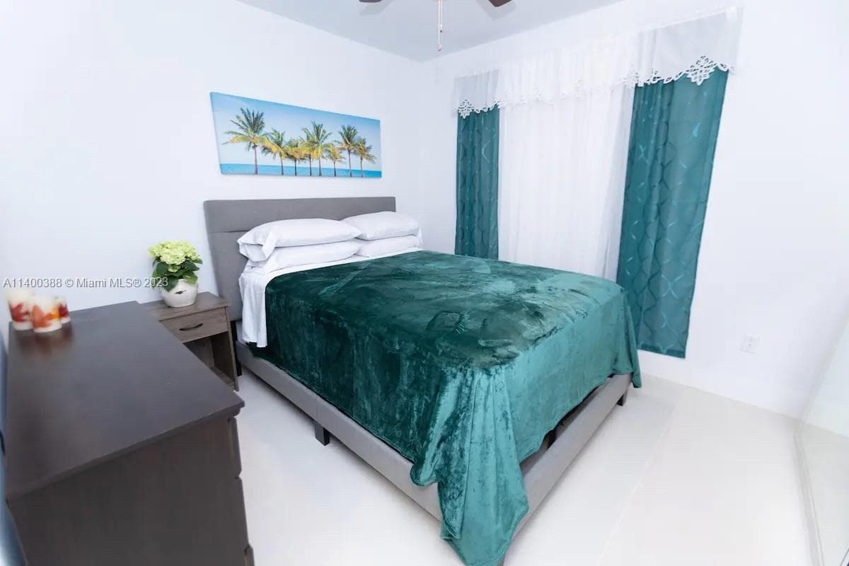 3240 SW 17th Street, Fort Lauderdale, FL 33312 3