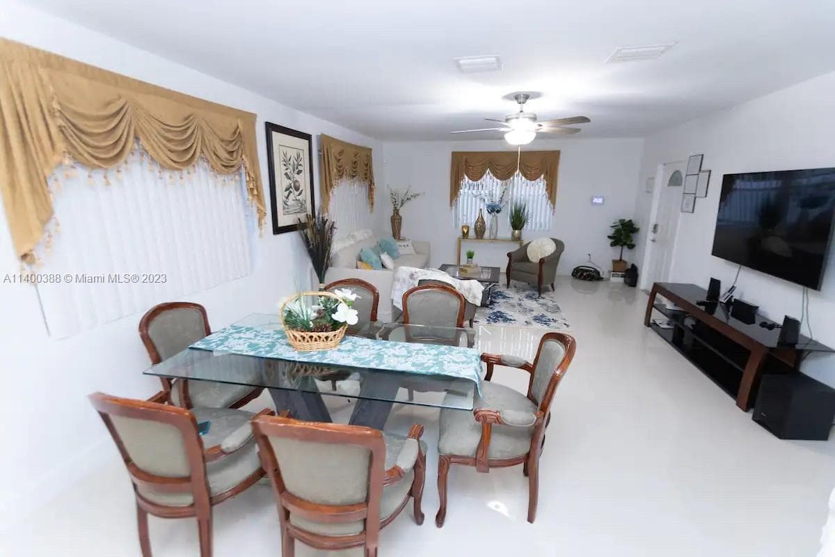 3240 SW 17th Street, Fort Lauderdale, FL 33312 8
