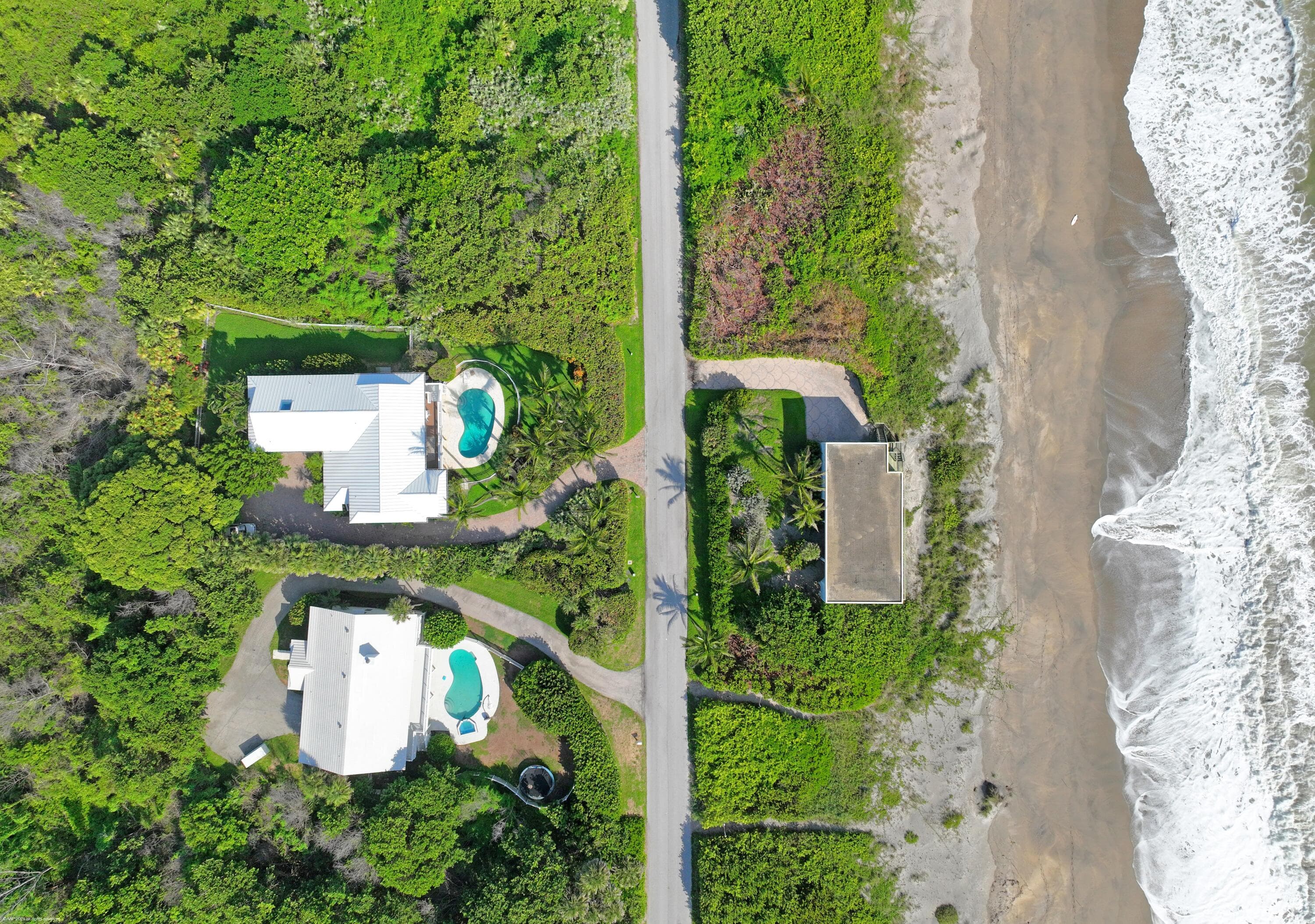 162 N Beach Road, Jupiter Island, FL 33455 16
