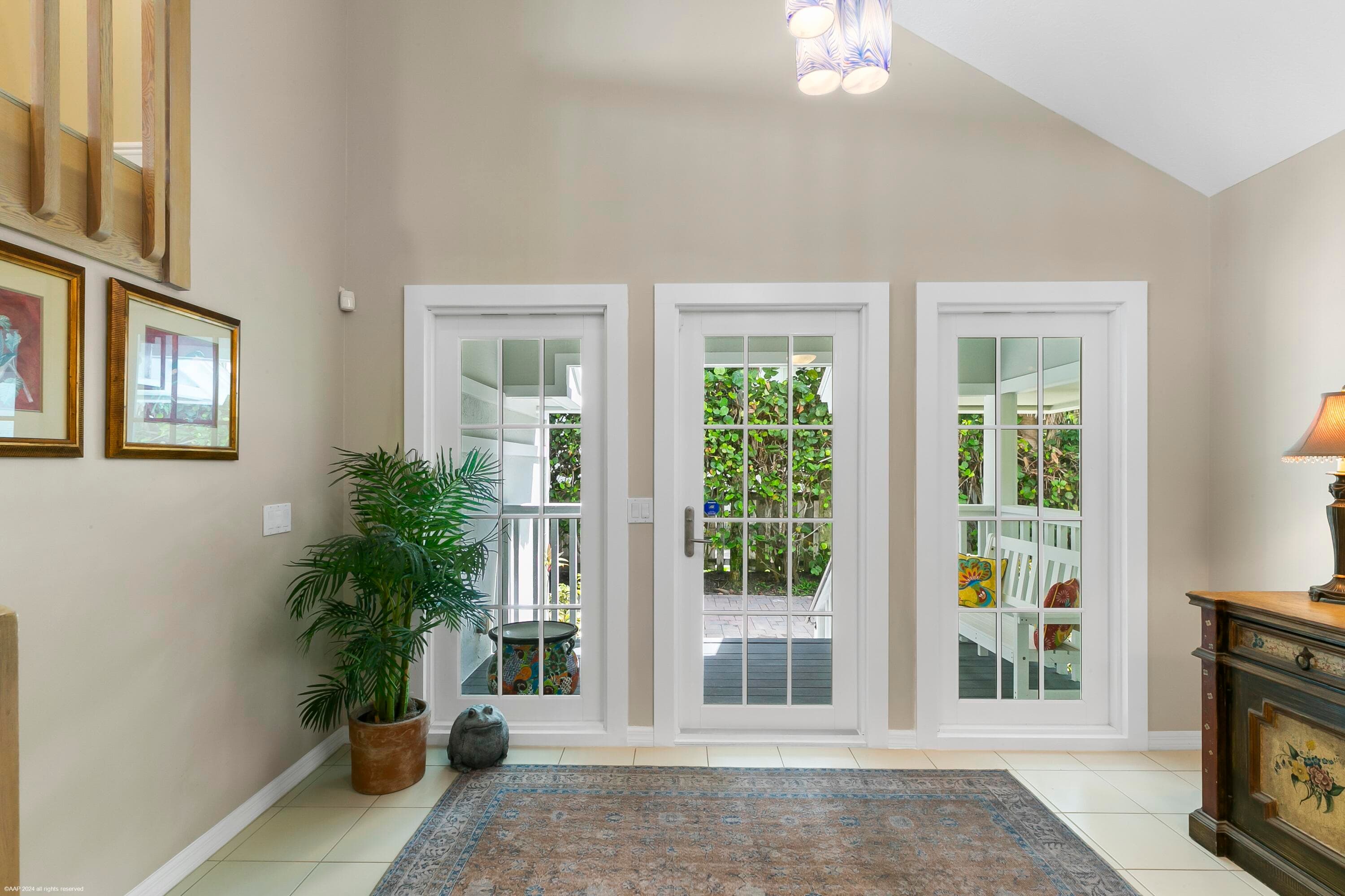 162 N Beach Road, Jupiter Island, FL 33455 24