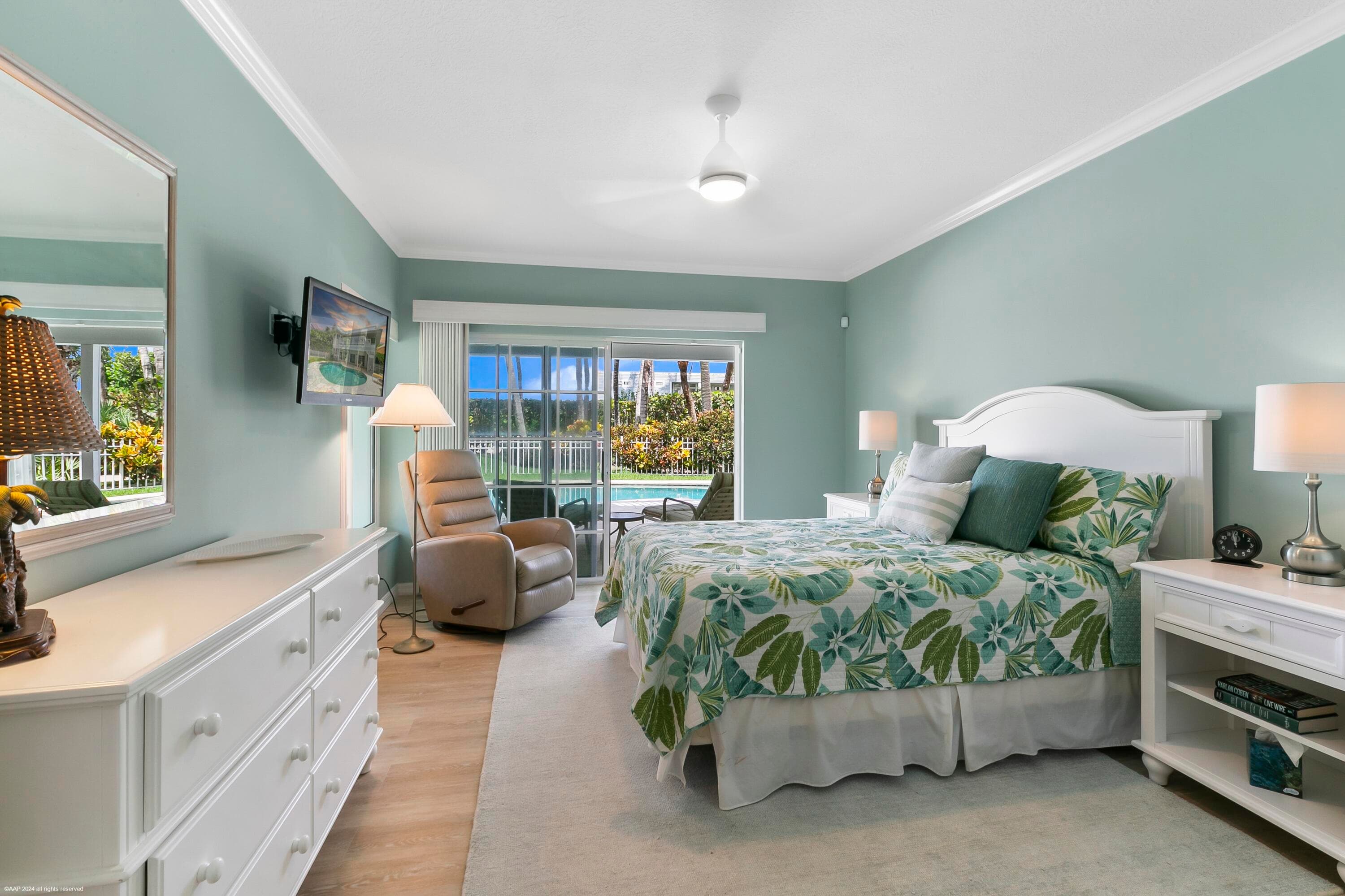 162 N Beach Road, Jupiter Island, FL 33455 38