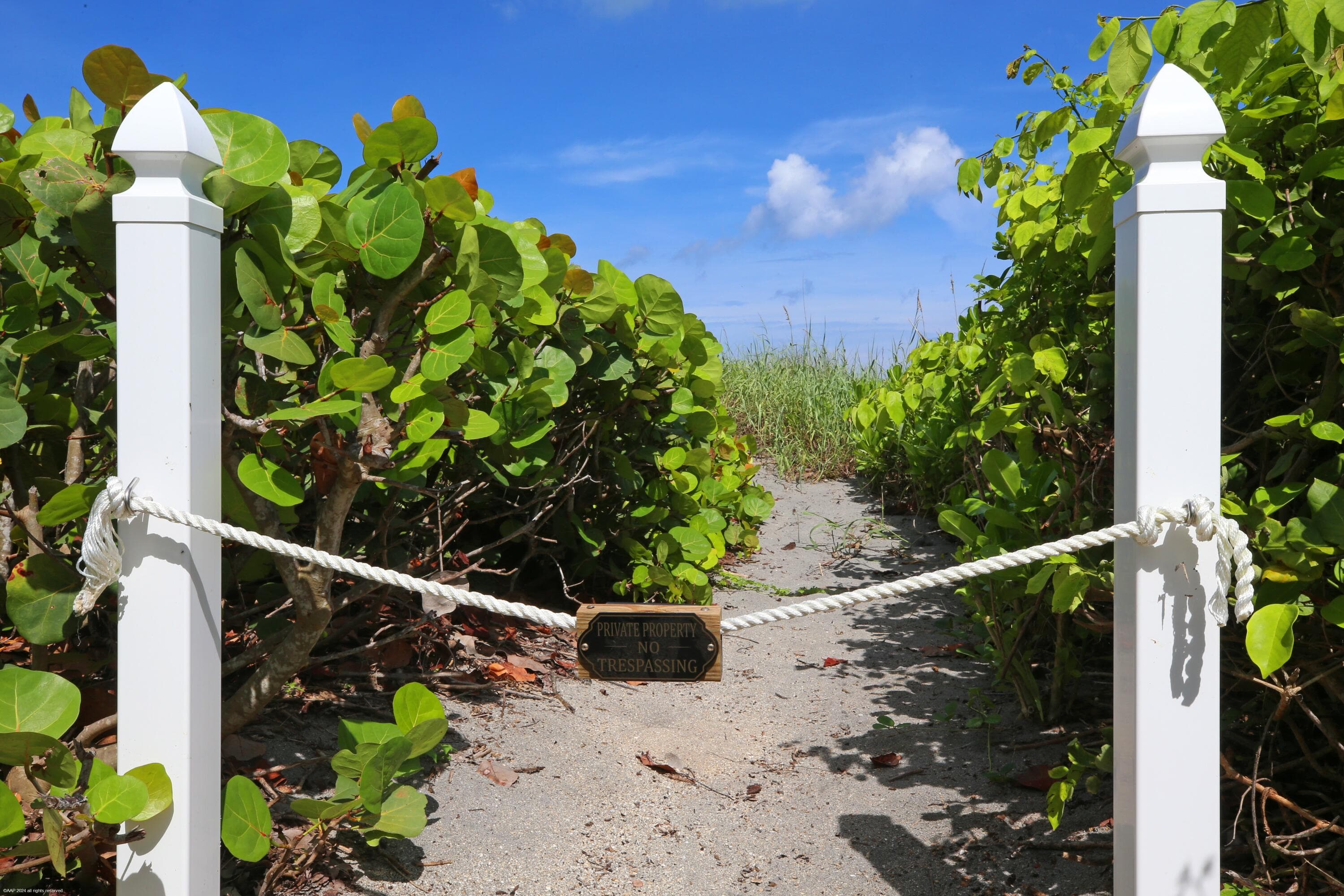 162 N Beach Road, Jupiter Island, FL 33455 67