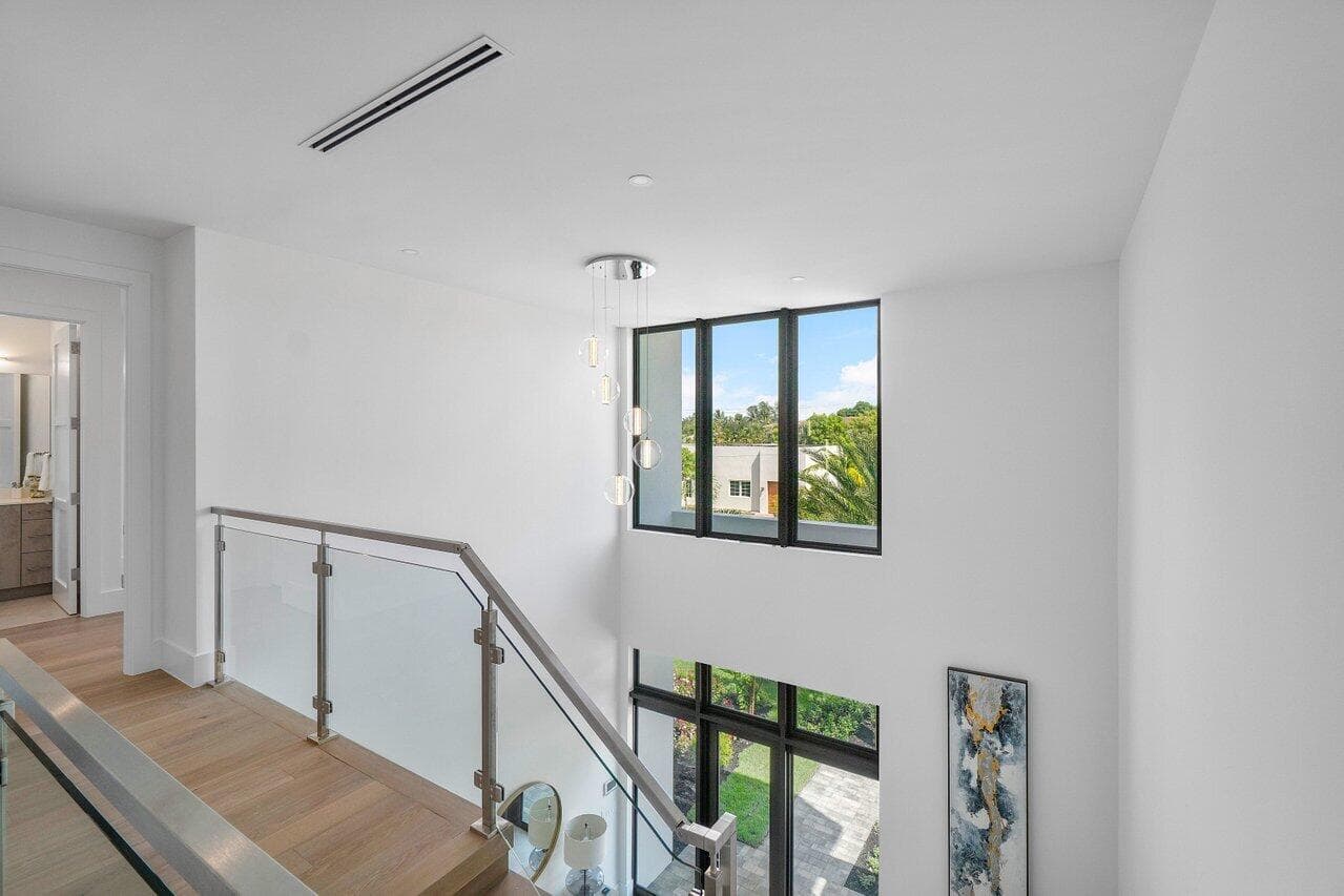 2737 NE 18th Street, Fort Lauderdale, FL 33305 33
