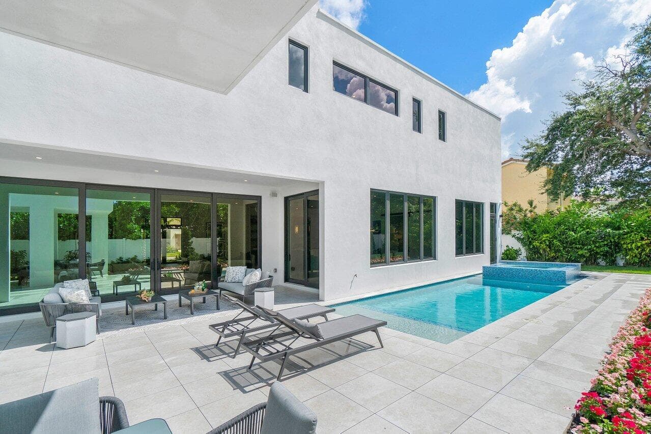 2737 NE 18th Street, Fort Lauderdale, FL 33305 37