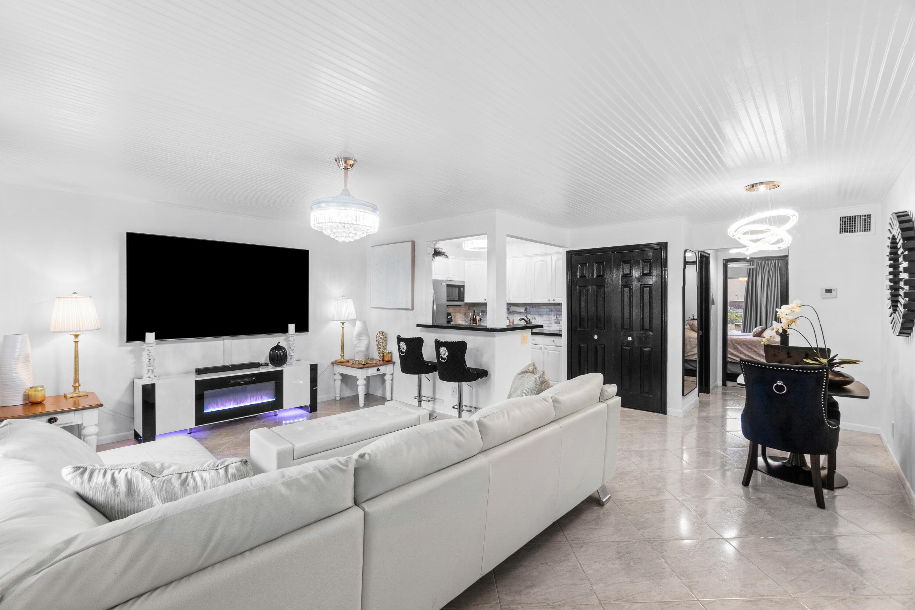340 Horizons W 102, Boynton Beach, FL 33435