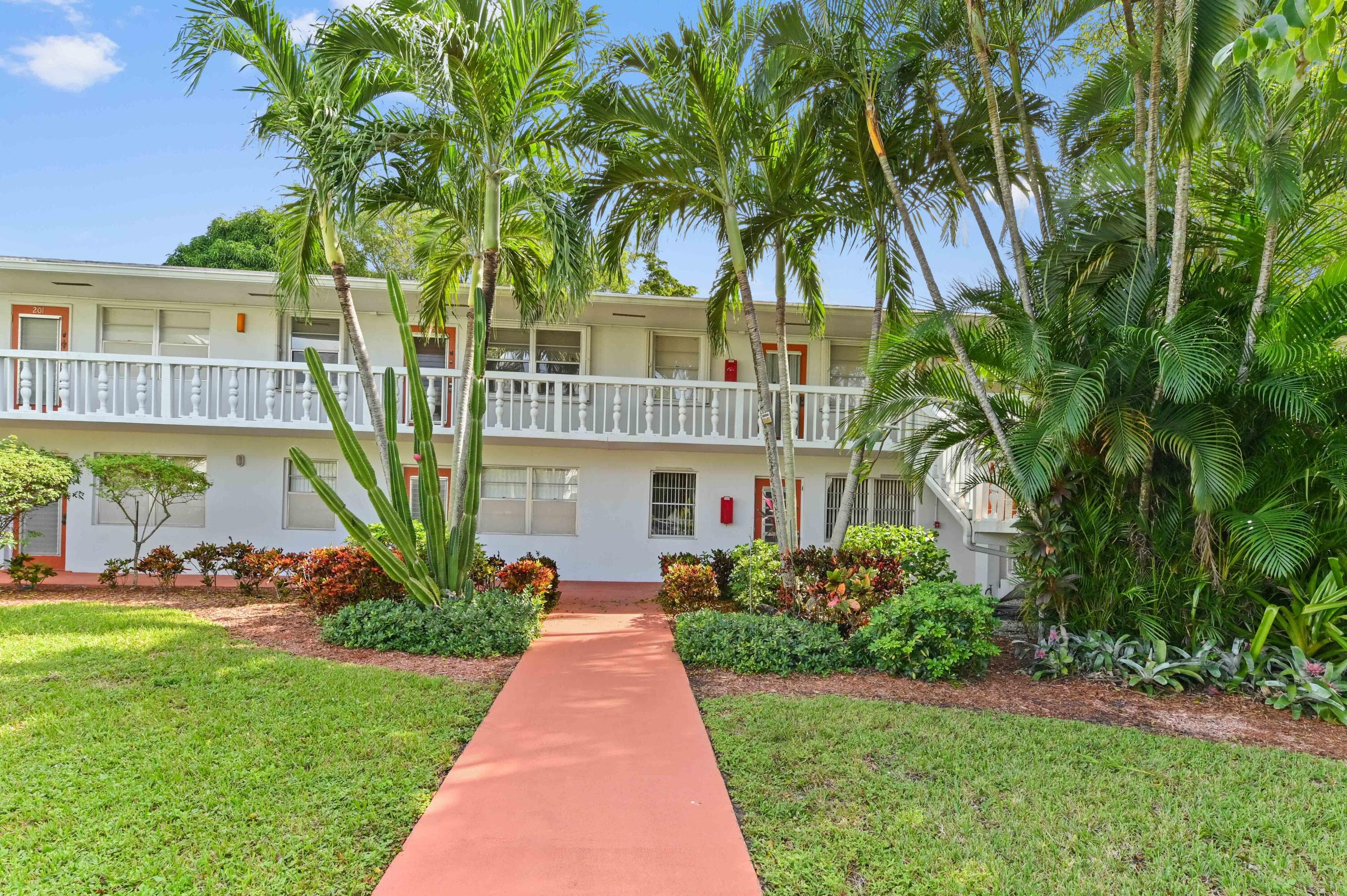 203 Ellesmere D, Deerfield Beach, FL 33442 2