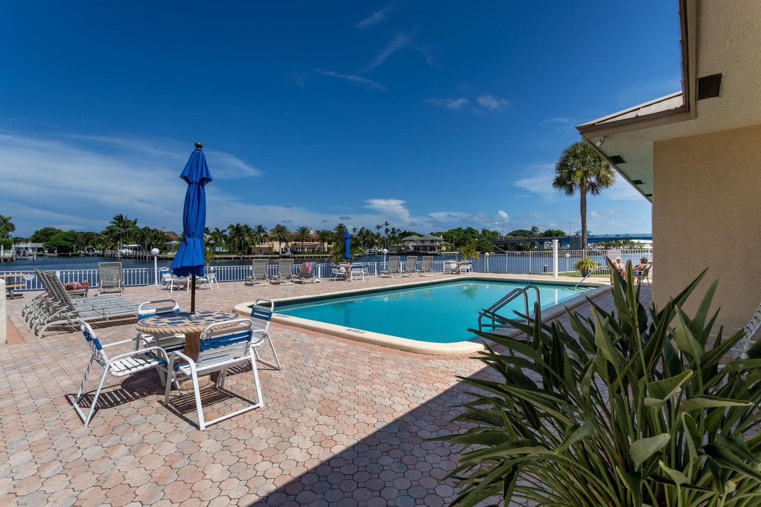 640 Snug Harbor Drive F6, Boynton Beach, FL 33435 25