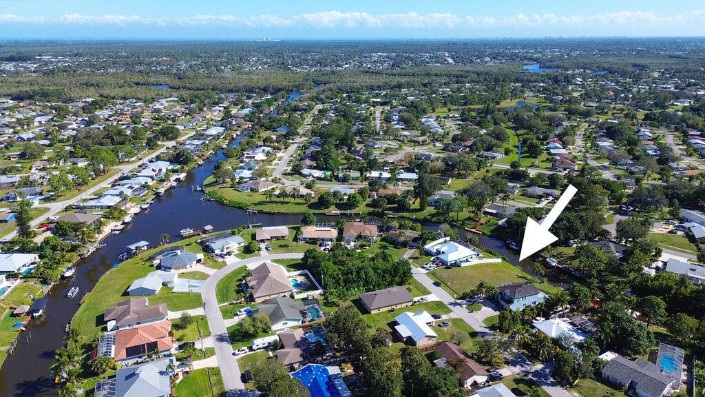 178 NE Dominican Terrace, Port St. Lucie, FL 34983 18