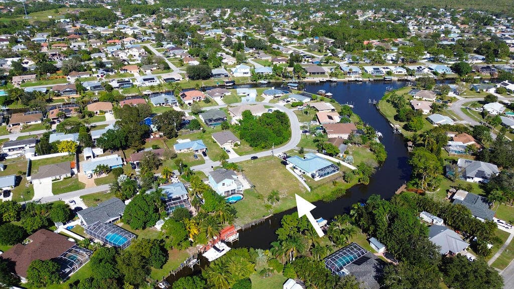 178 NE Dominican Terrace, Port St. Lucie, FL 34983 24