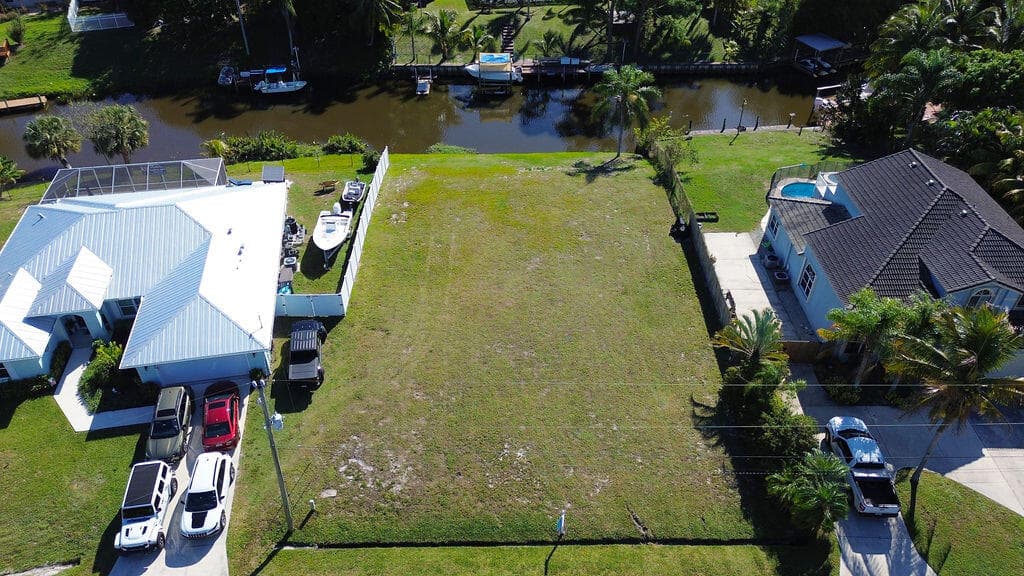 178 NE Dominican Terrace, Port St. Lucie, FL 34983 31