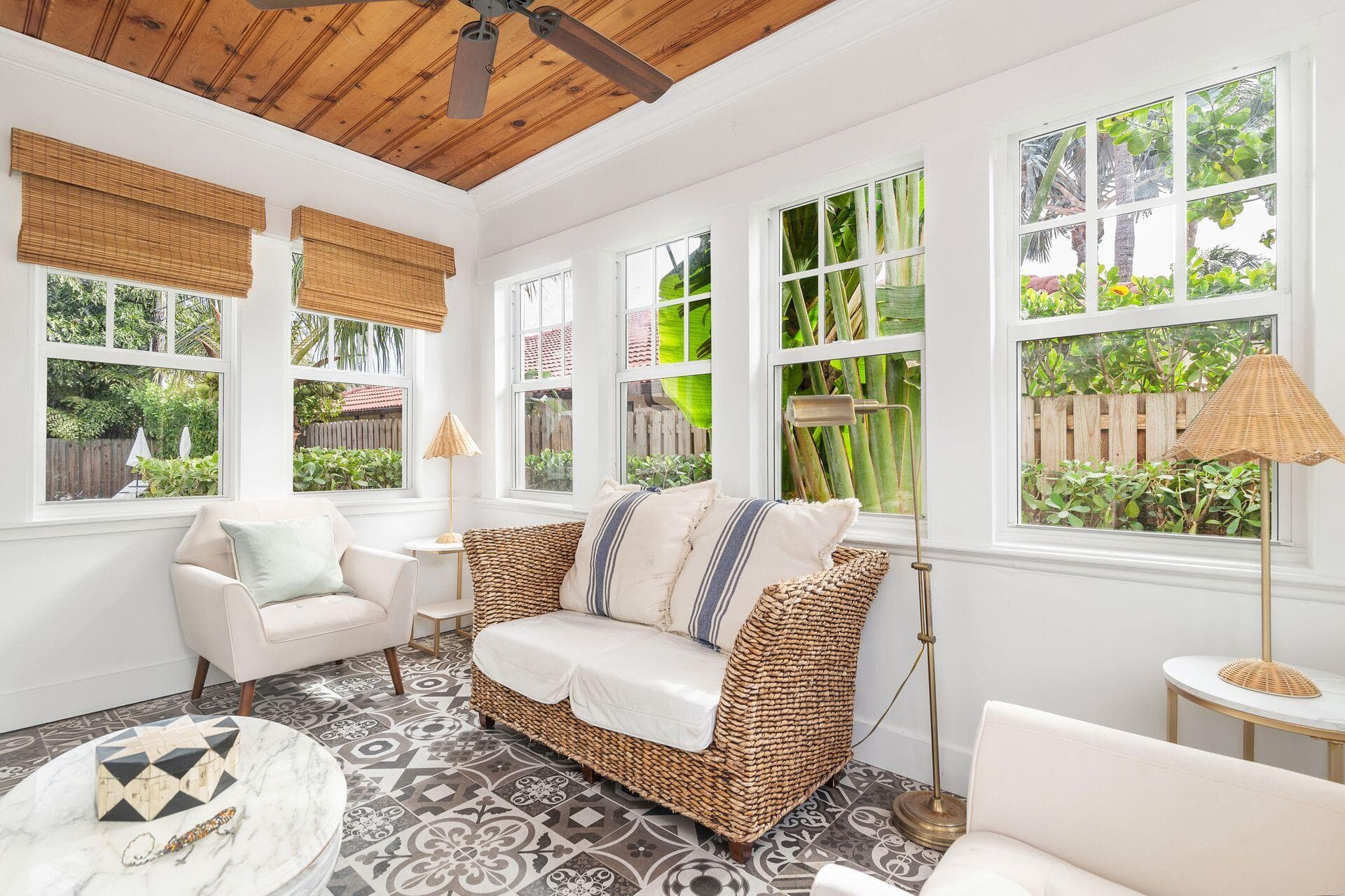 3504 S Olive Avenue, West Palm Beach, FL 33405 9