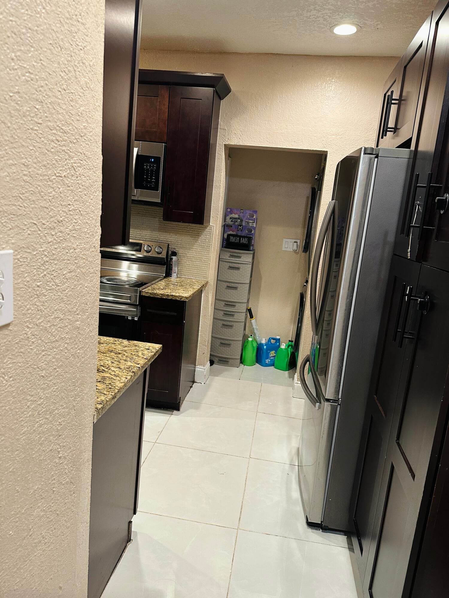 833 Briggs Street Street, West Palm Beach, FL 33405 22