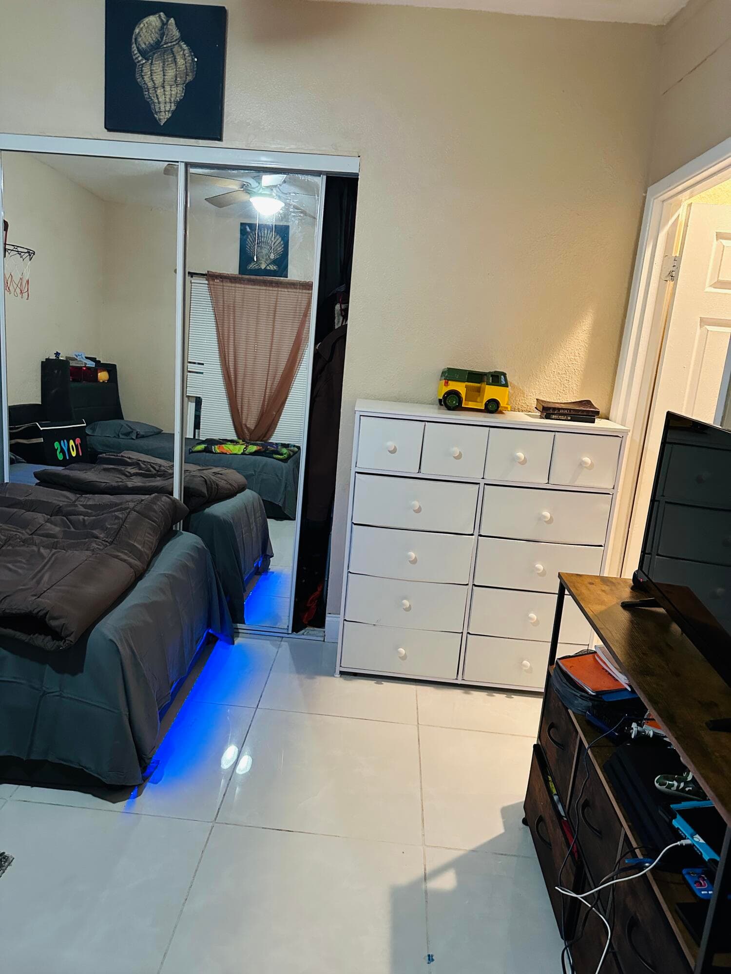 833 Briggs Street Street, West Palm Beach, FL 33405 27