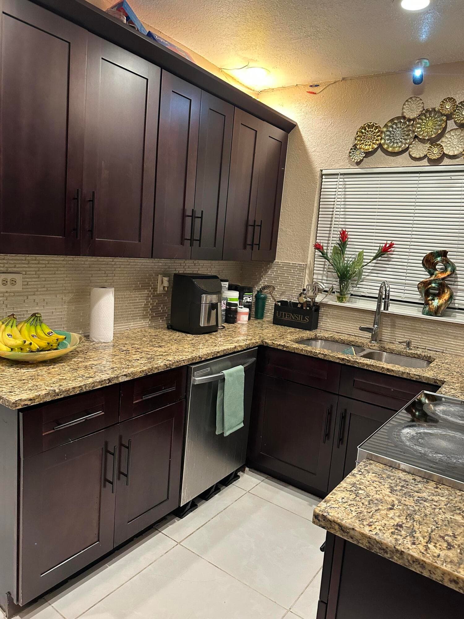 833 Briggs Street Street, West Palm Beach, FL 33405 14