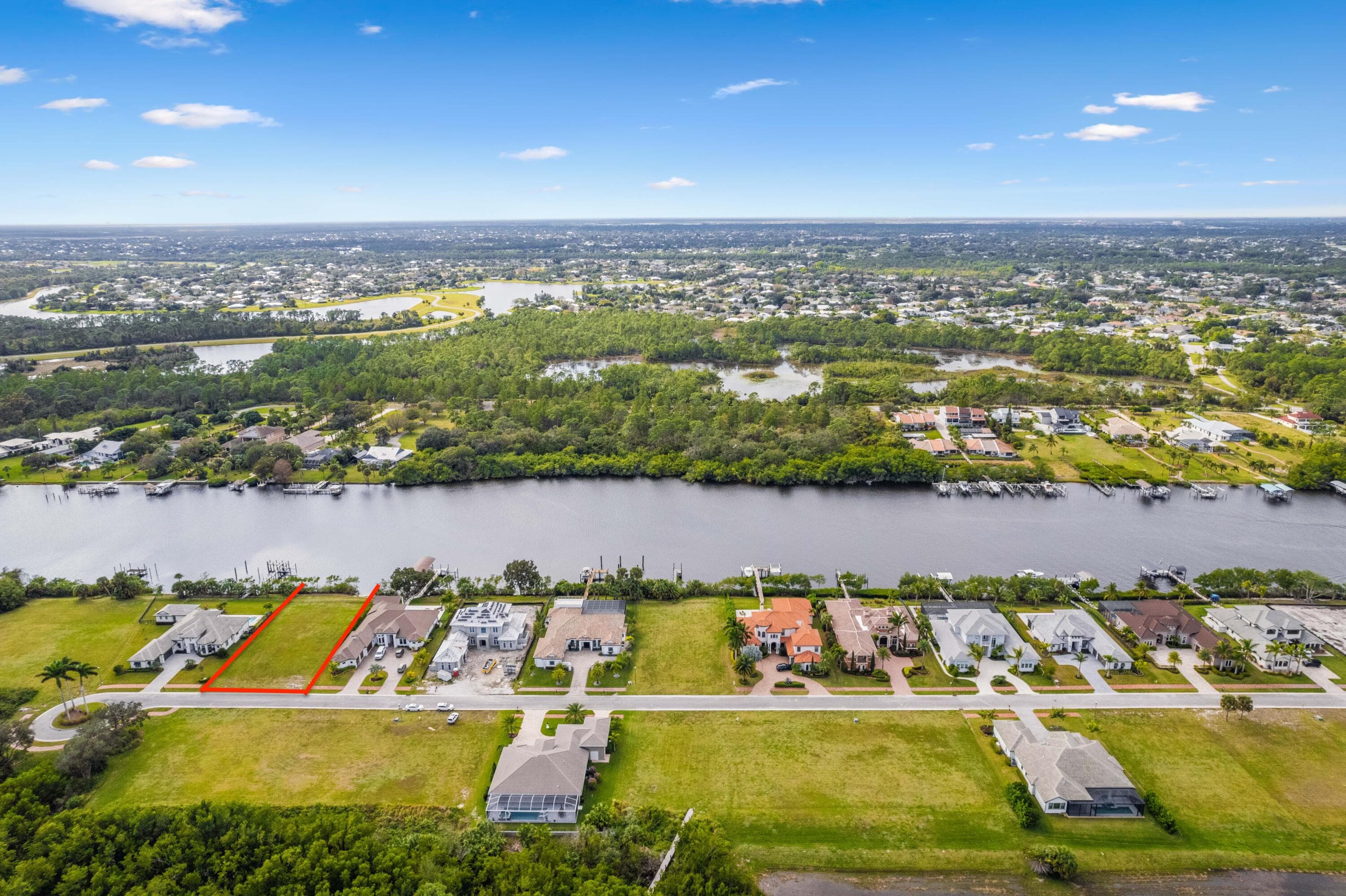 221 SE Fiore Bello, Port St. Lucie, FL 34952 7