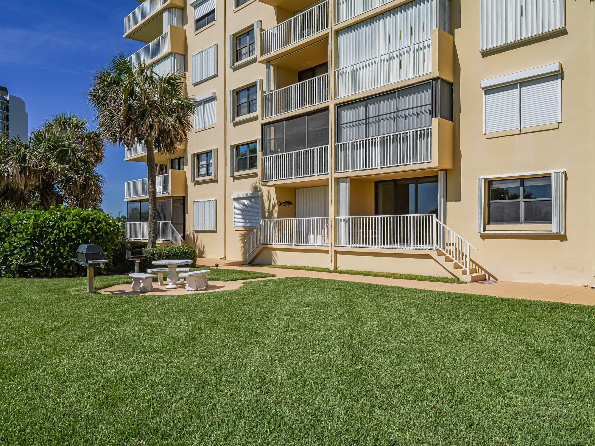 3200 N Highway A1a 104, Hutchinson Island, FL 34949 24